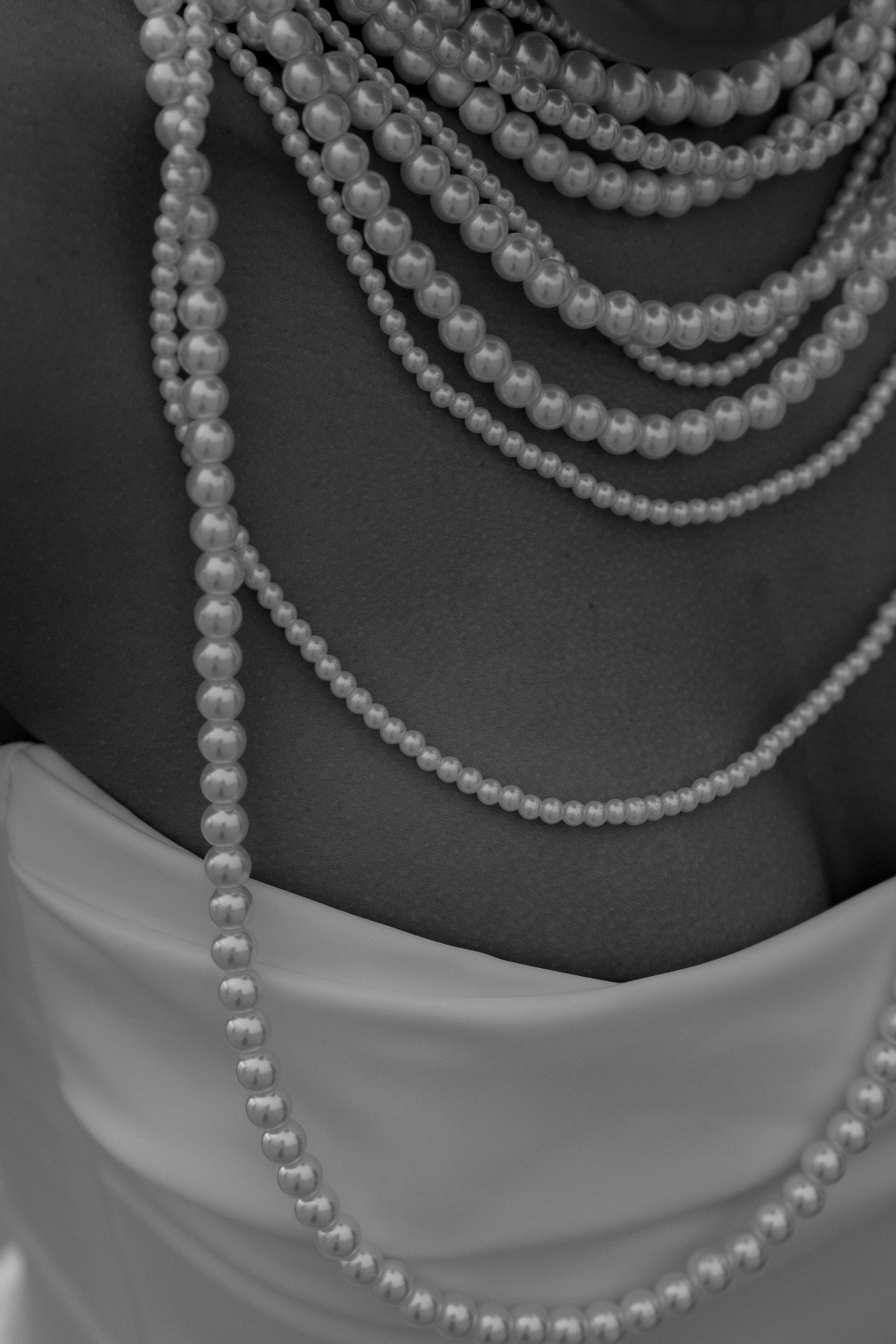 Выездная регистрация на море с белыми розами. Свадебный фотограф Калининград