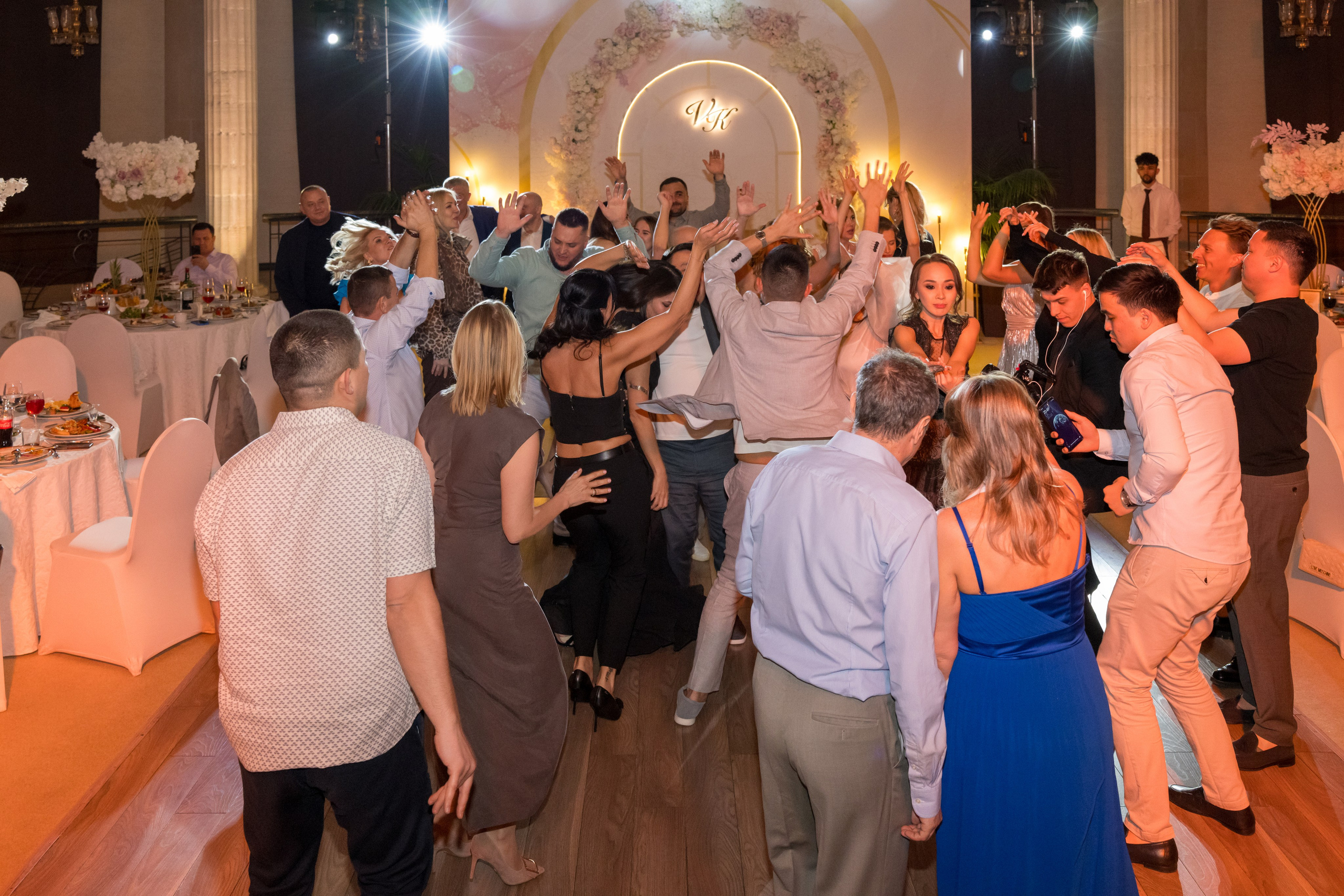 Виктор & Кристина. Семейный и контент фотограф в Москве Alira