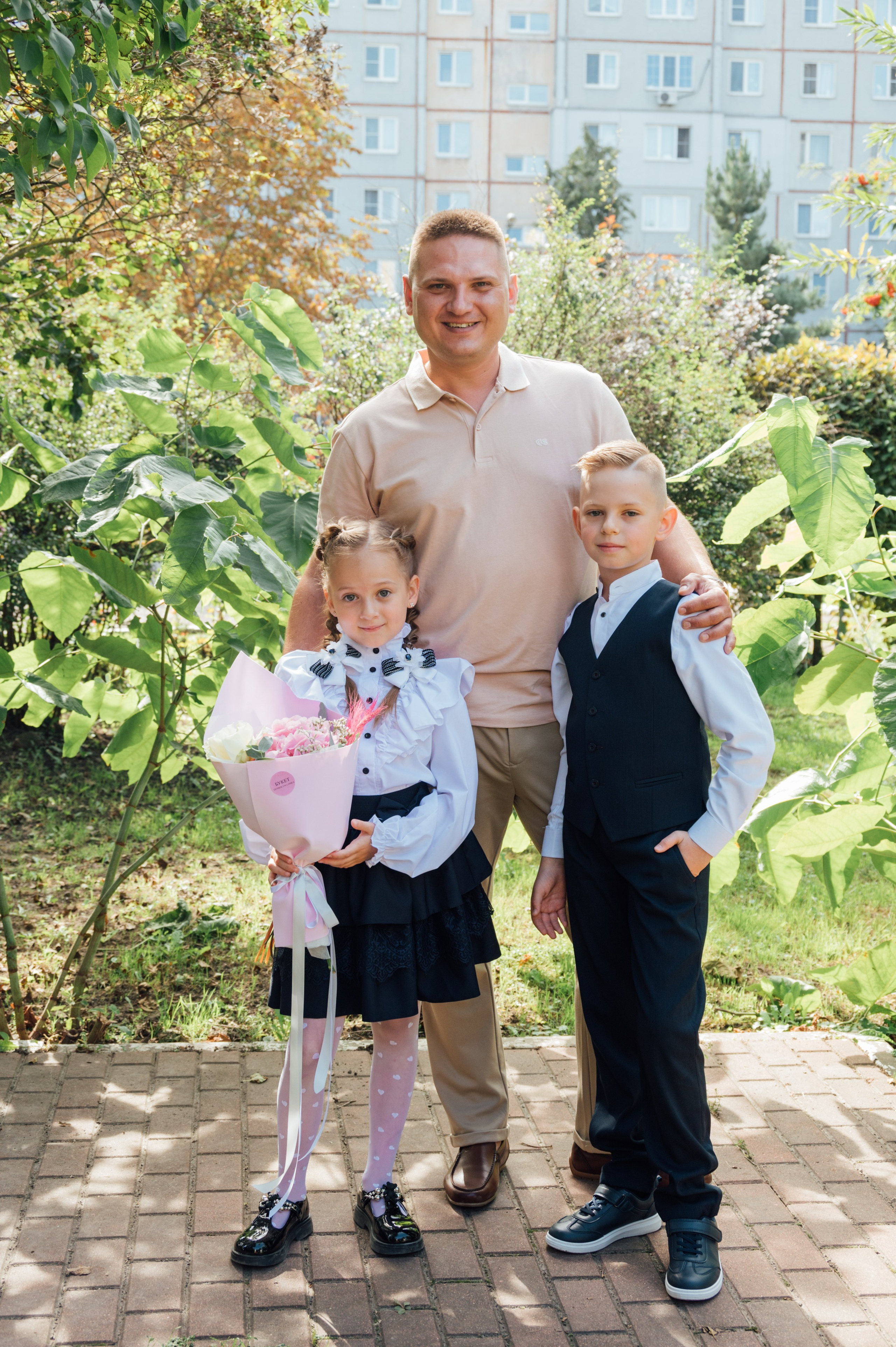 Школьная фотосессия в Туле. Портретный, семейный, свадебный фотограф. Бизнес, контент съёмка. Тула