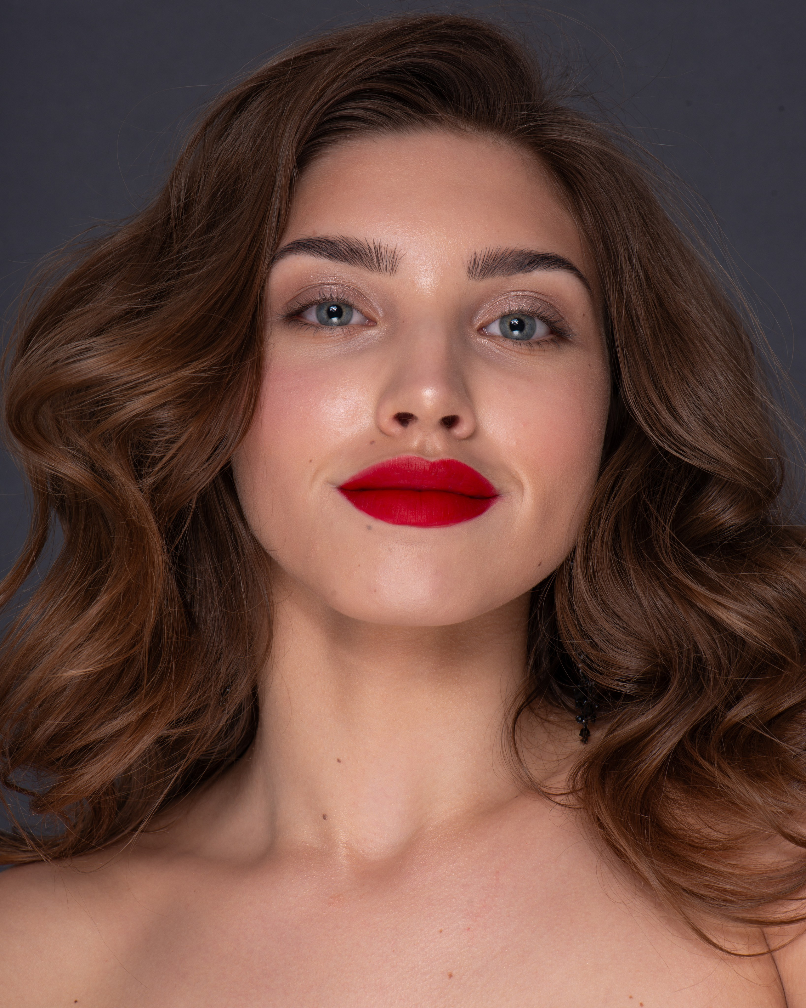 BEFORE / AFTER. Retoucher. Post-production servis
