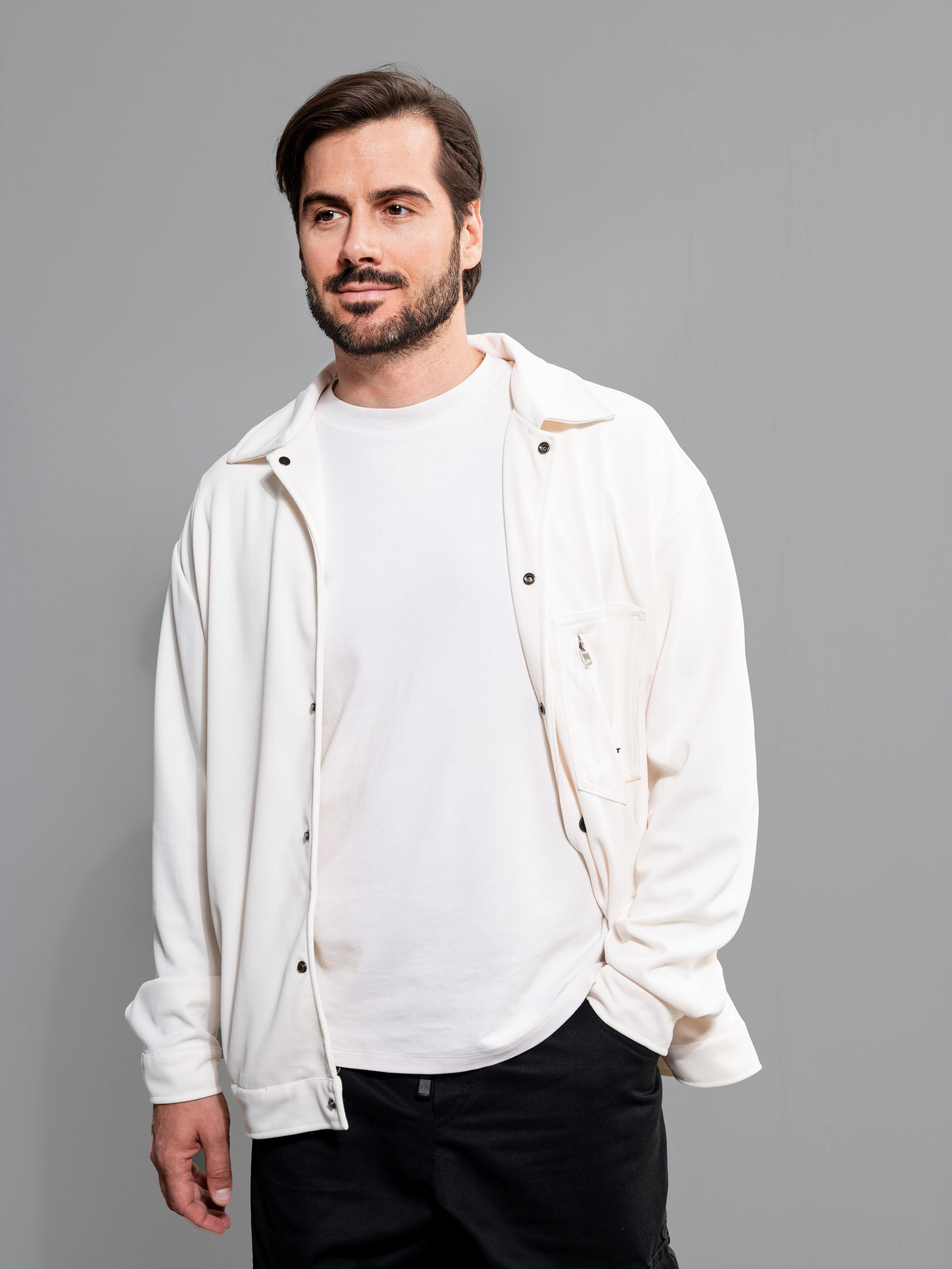 Валентин — модель для маркетплейсов. ТМ Продакшн — Съемка для маркетплейсов в Москве