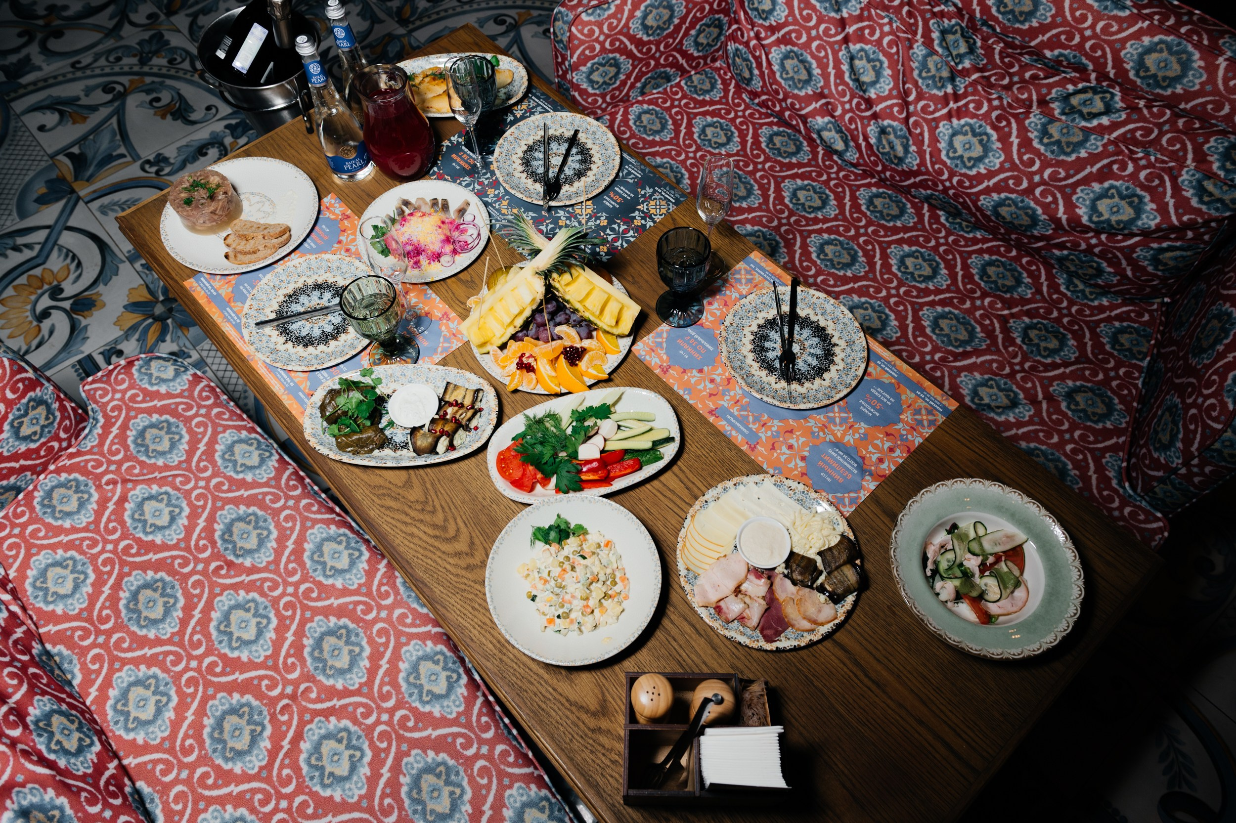 Новогодняя ночь 2024 в ресторане Чайхона ВО. Коммерческий фотограф в Санкт-Петербурге Анна Кобзарь