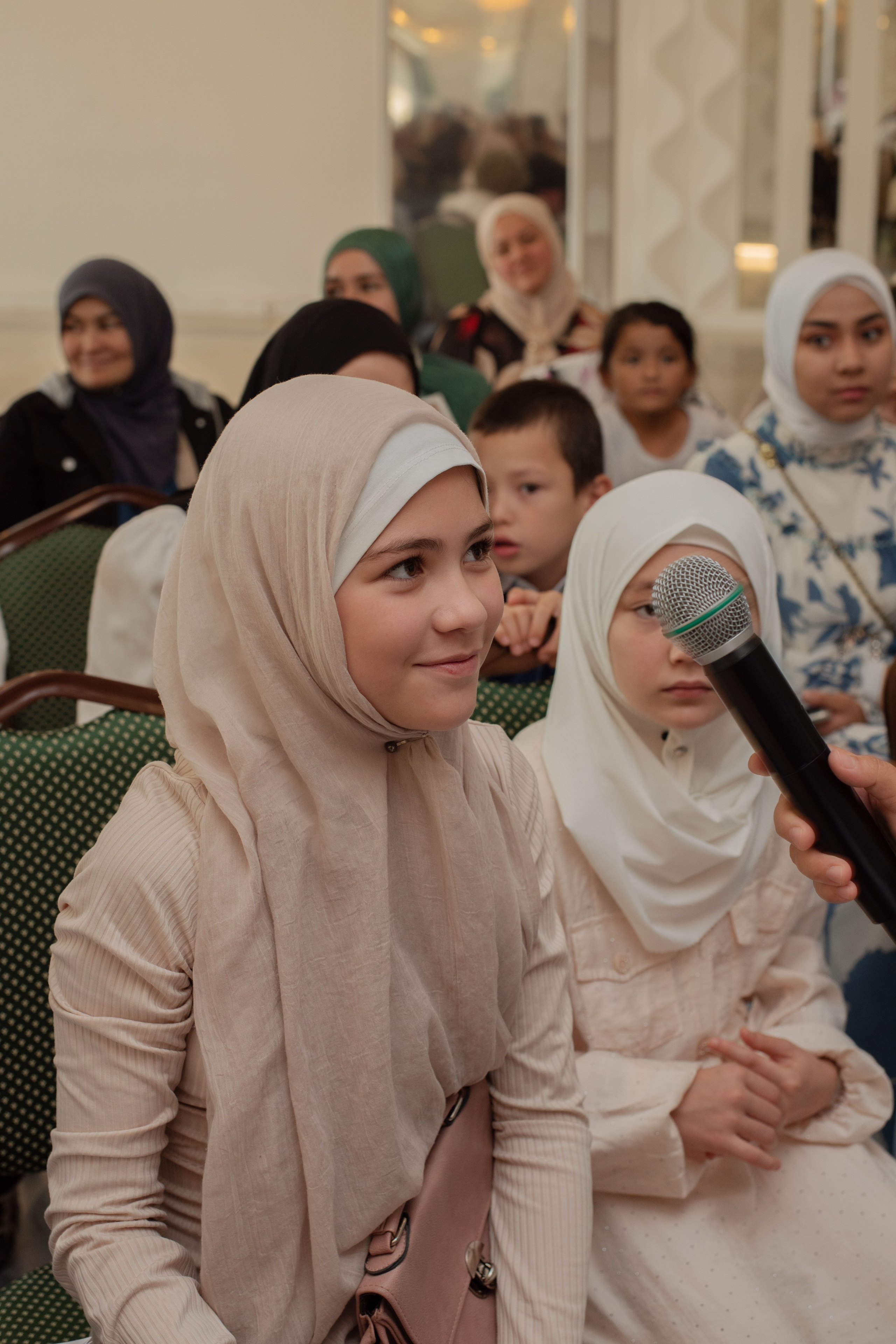 Выпускной в Евразийской женской гуманитарной академии. Лина Курочка — ваш фотограф