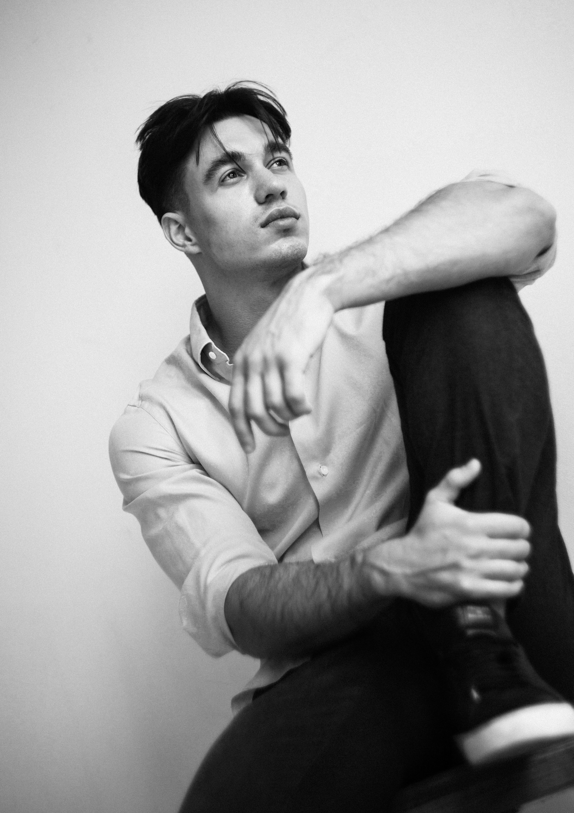 Мужской студийный портрет. Фотограф Лазарина Кучменова