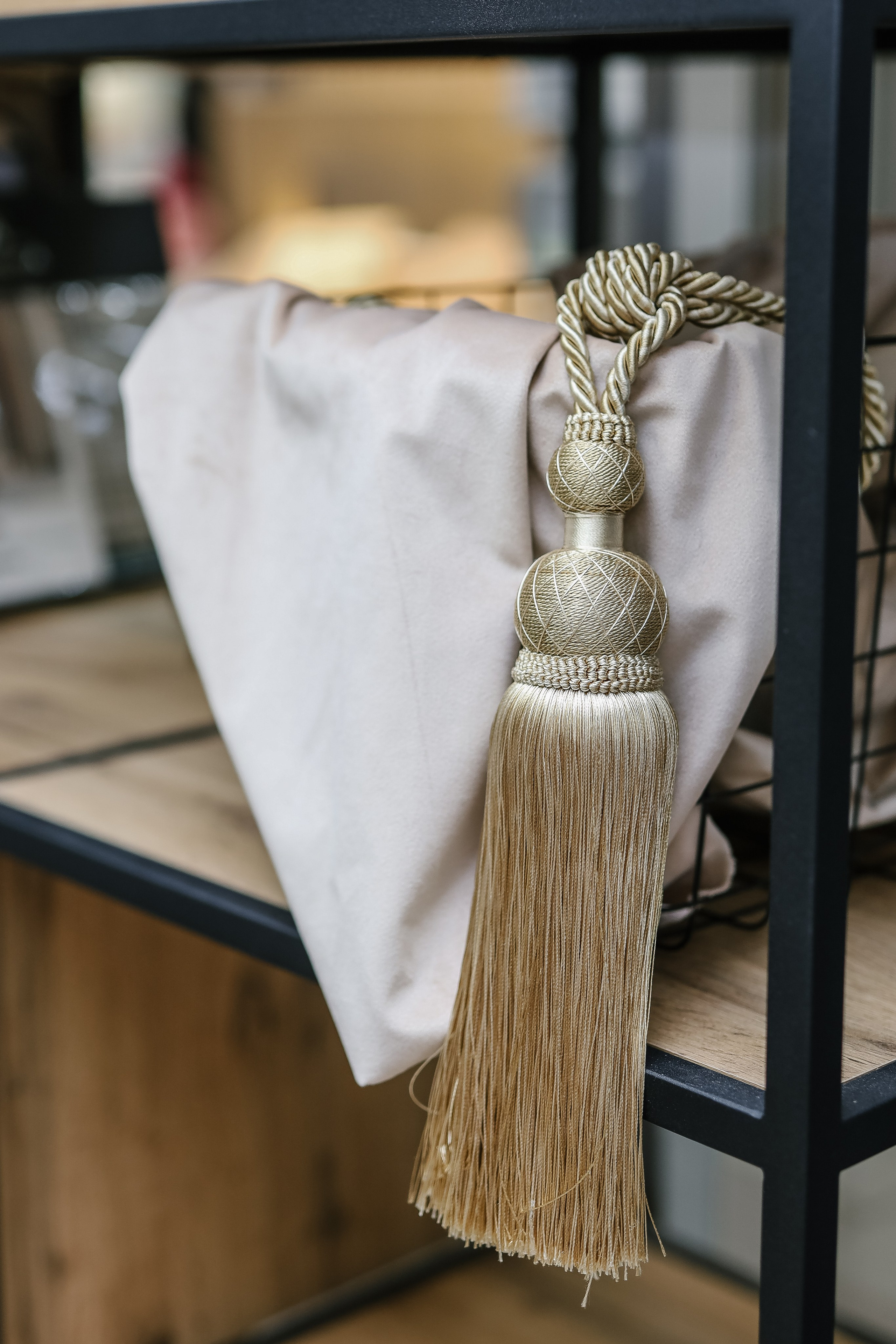 Портьерный салон Декорика. Фотопродакшн продающего контента