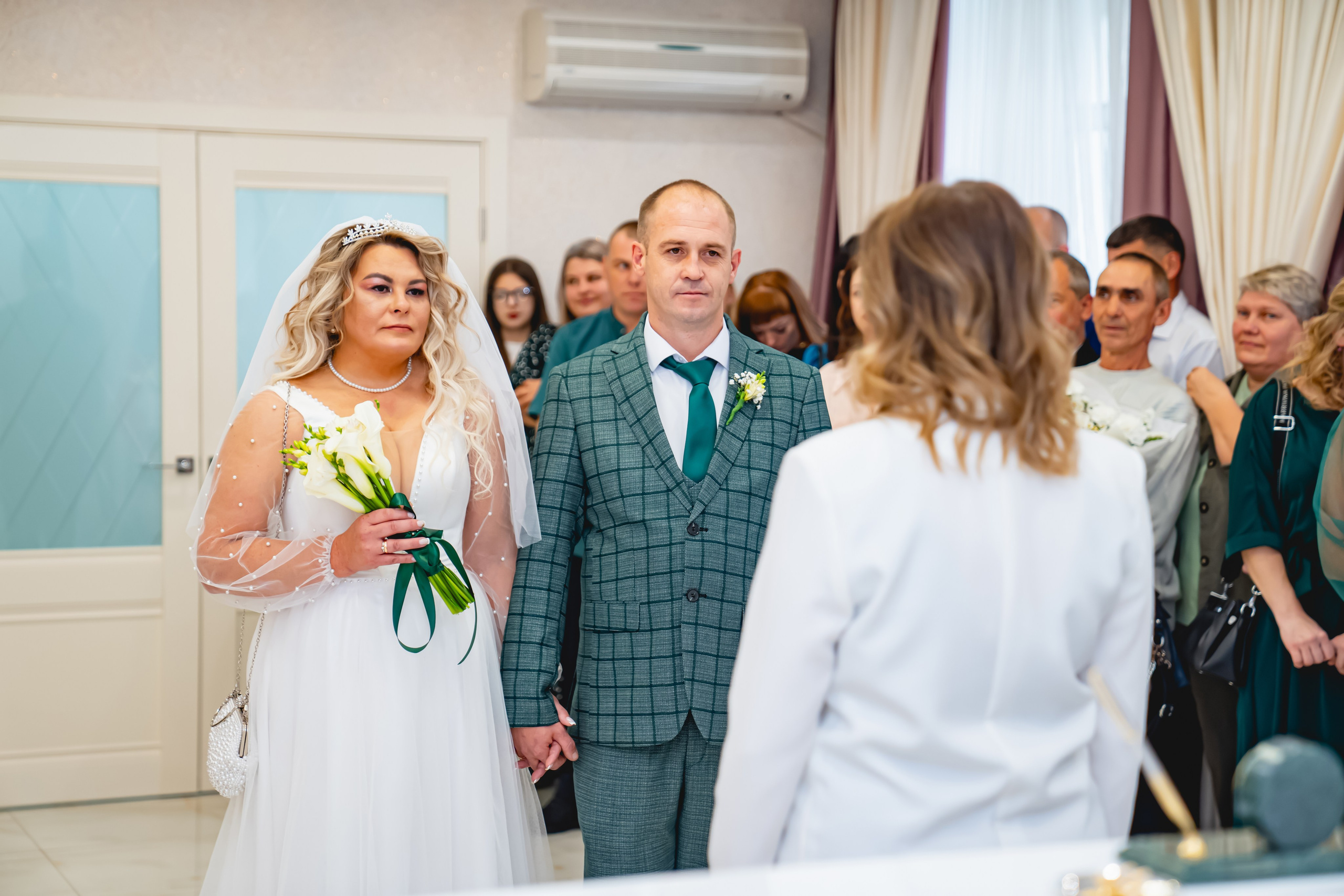 Осенняя Свадьба 2024. Занимаюсь профессиональной фотографией и живу рядом с Байкалом. Работаю в разных жанрах