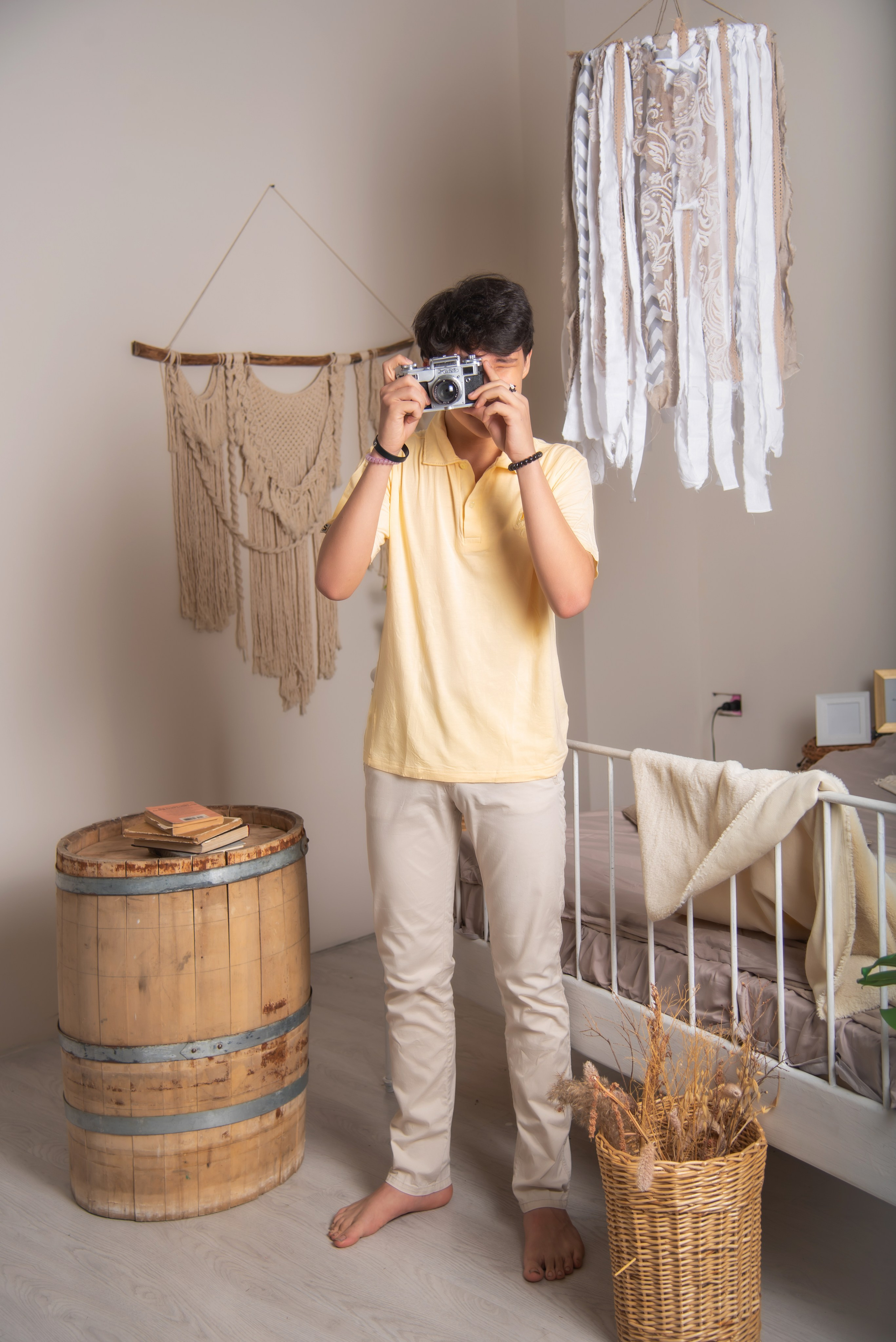 Модельная школа. Занимаюсь профессиональной фотографией и живу рядом с Байкалом. Работаю в разных жанрах