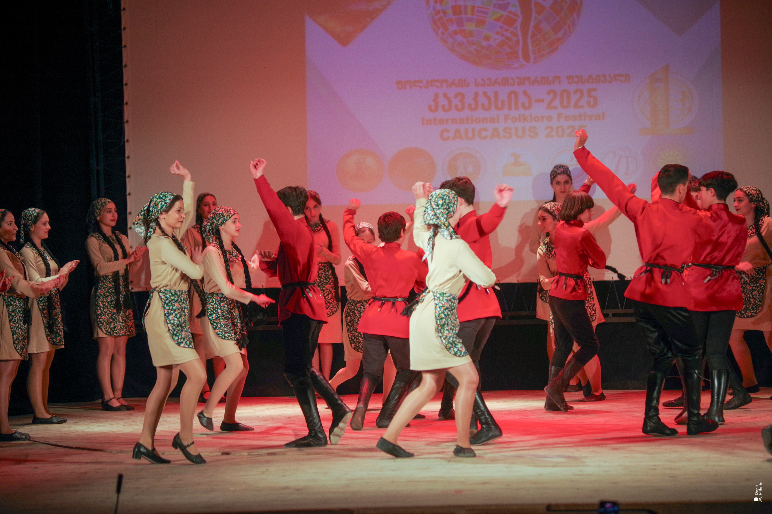 Танцы в прекрасном Они. Портретный фотограф Денис Милютин