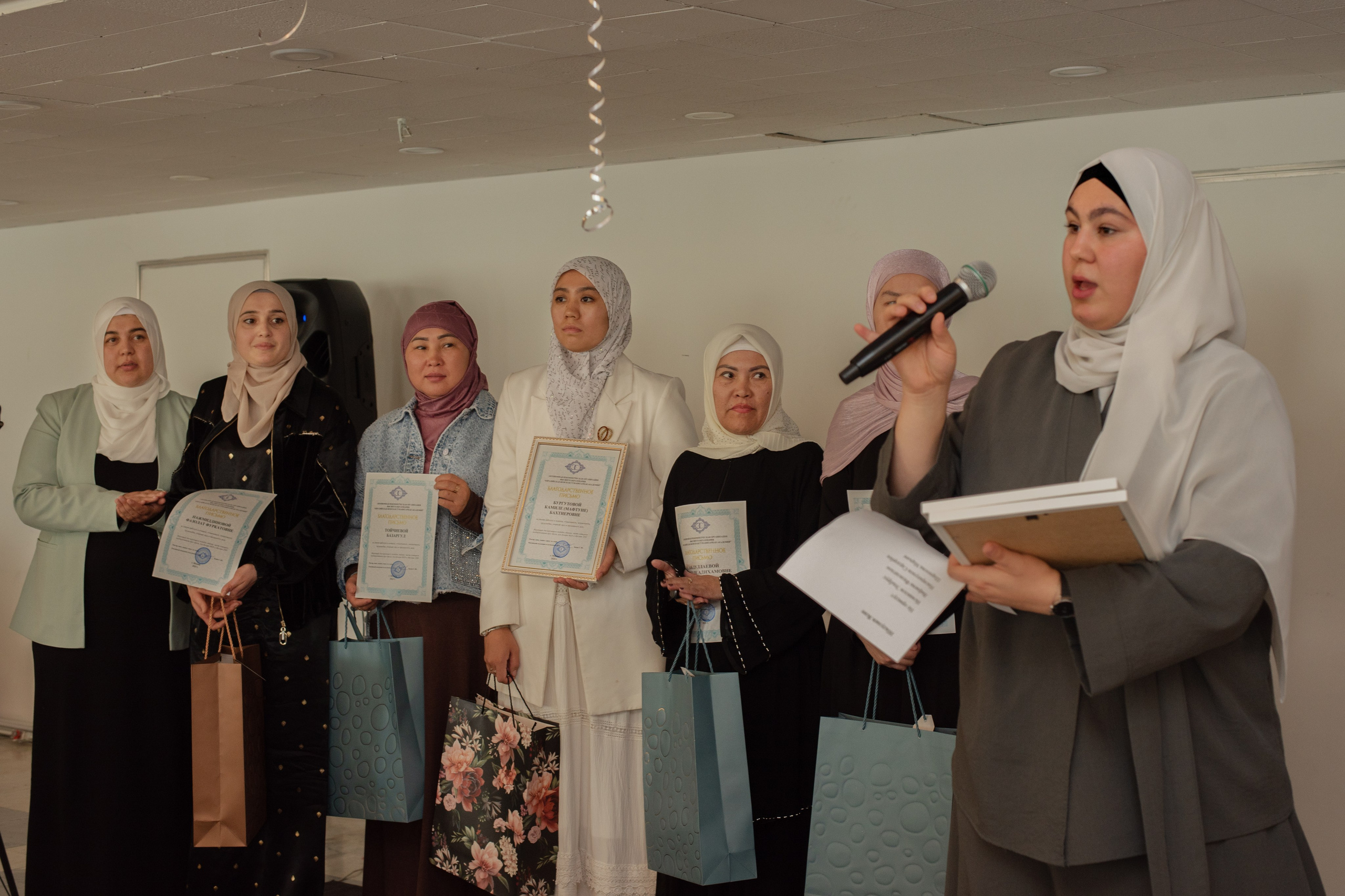 Выпускной в Евразийской женской гуманитарной академии. Лина Курочка — ваш фотограф