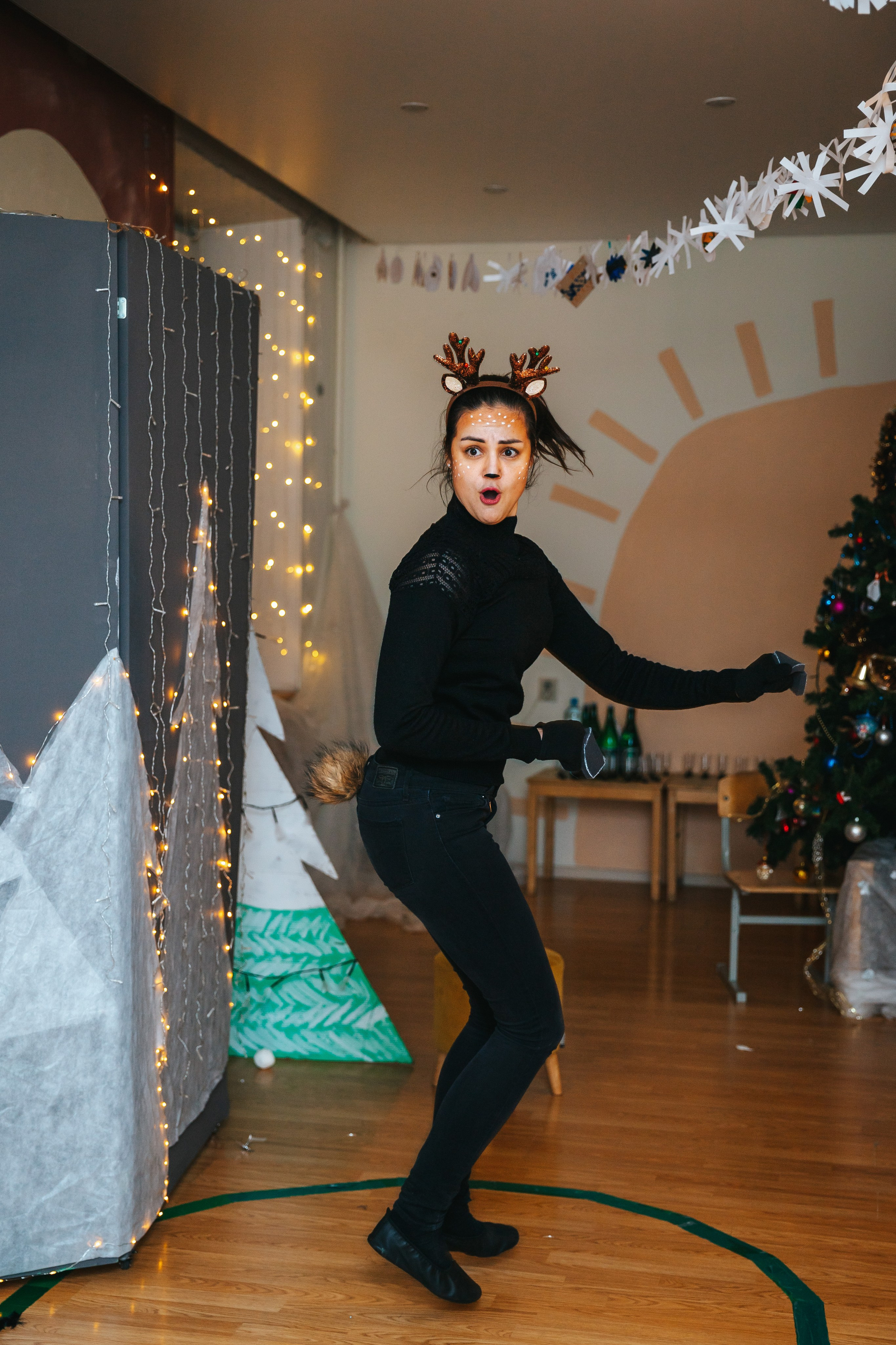 Новогодний утренник в Монтессори-садике. Семейный lifestyle фотограф в Санкт-Петербурге Людмила Пахомова