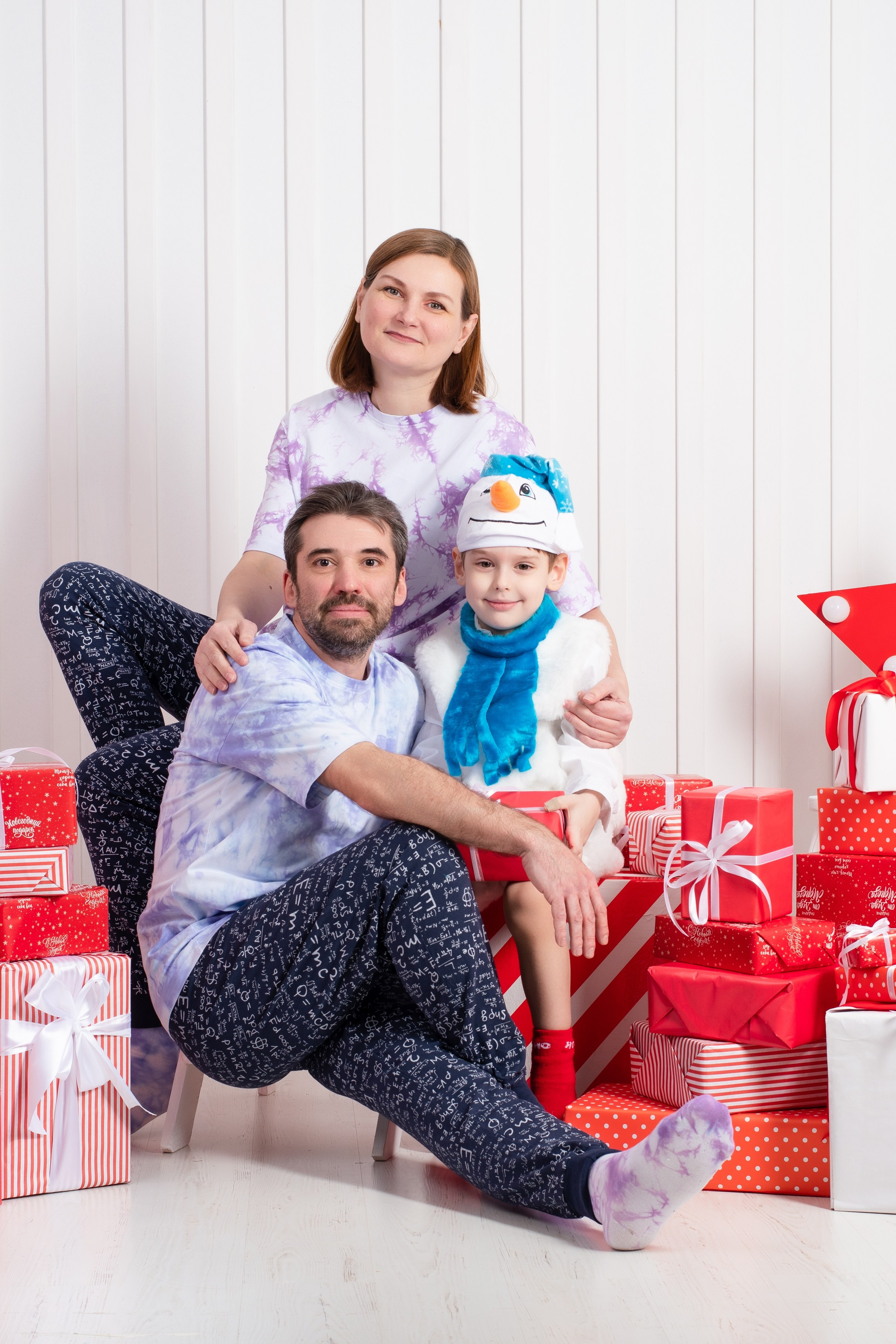 Светлана с семьей. Студийная съемка. Екатерина Бикбаева фотограф, видеограф, медиа-продюсер