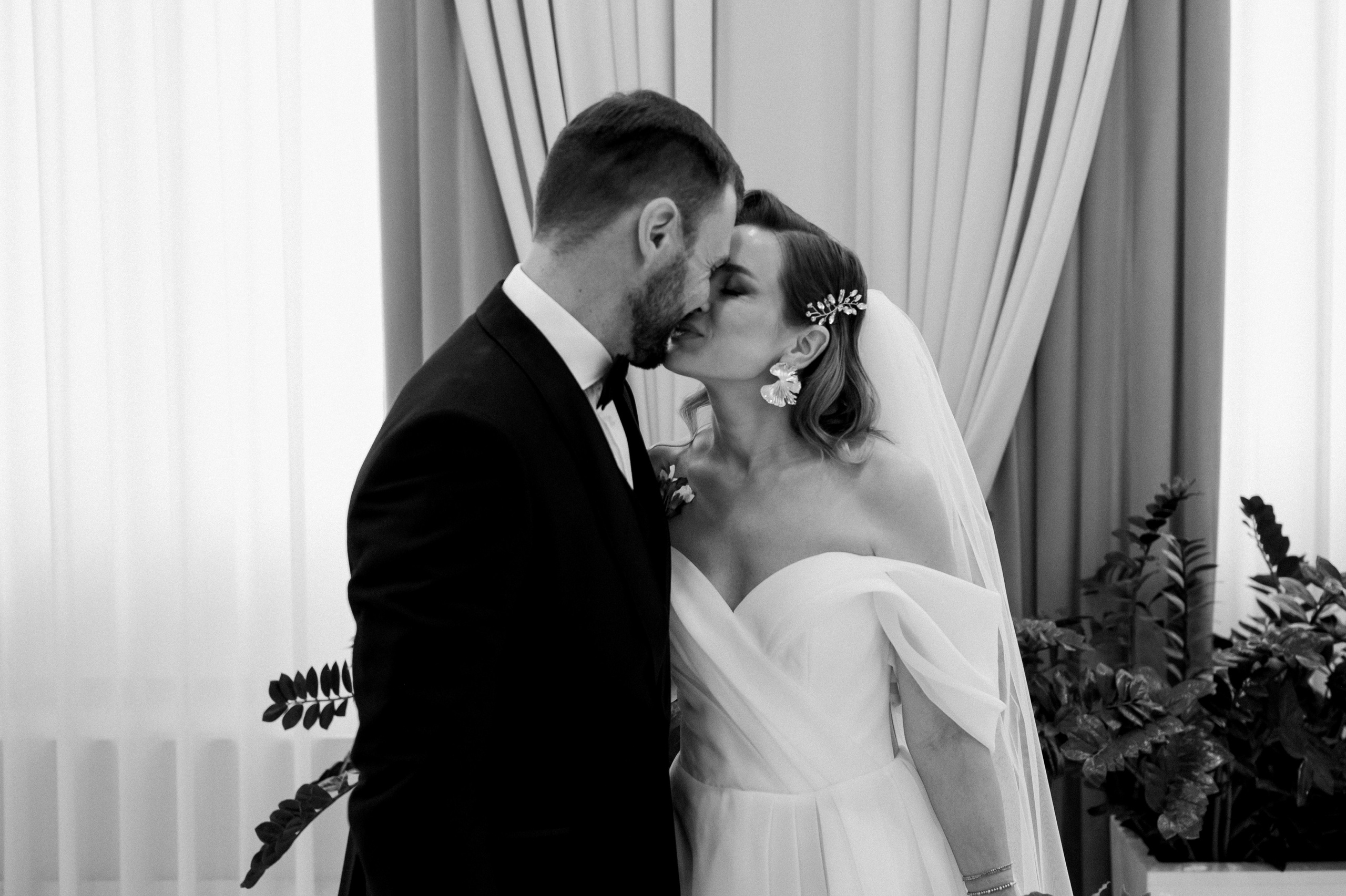 Свадебные сборы и фотосессия в отеле Милан. Свадебный фотограф Москва — Сергей и Татьяна