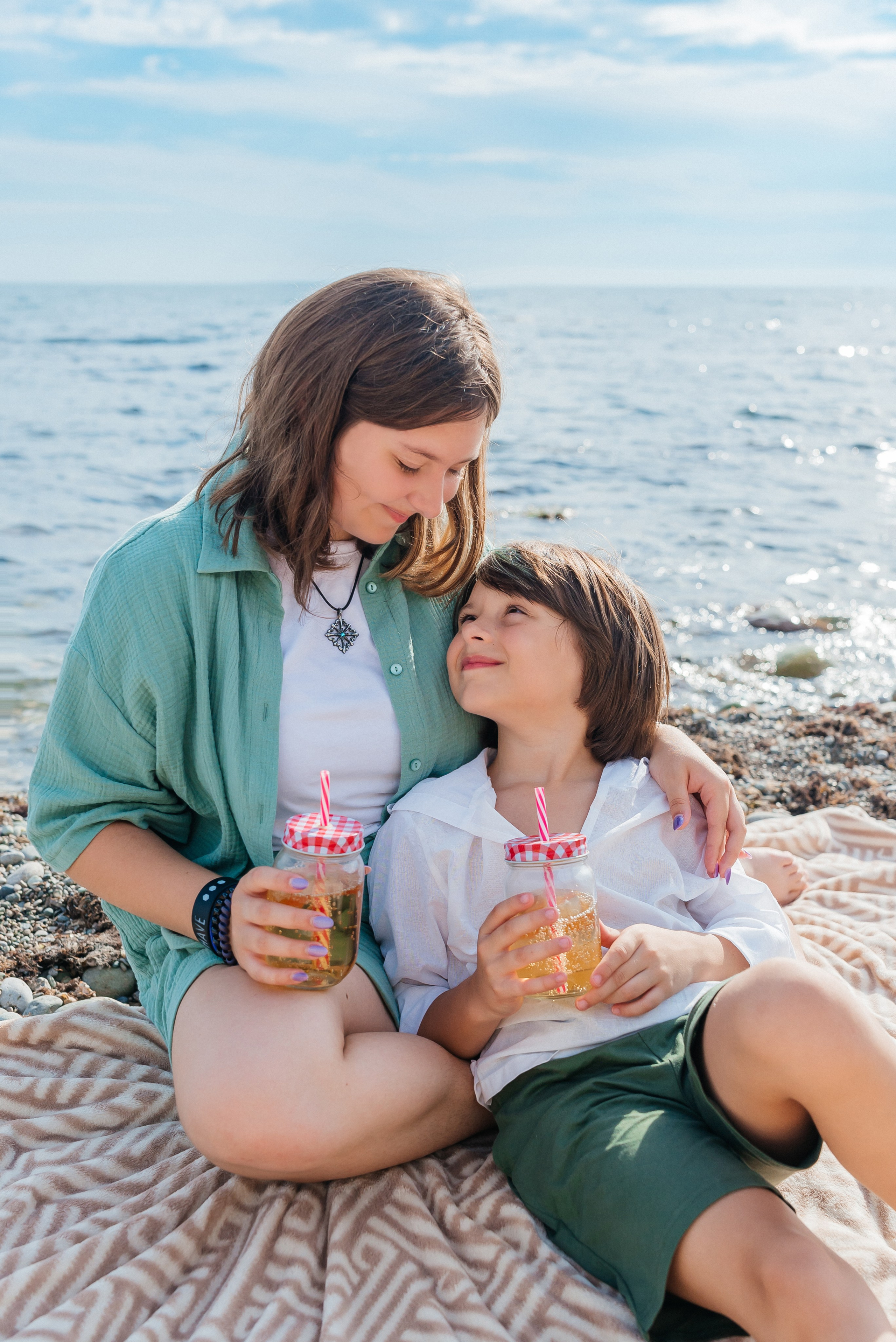 СЕМЕЙНАЯ ФОТОСЕССИЯ У МОРЯ В ОРДЖОНИКИДЗЕ