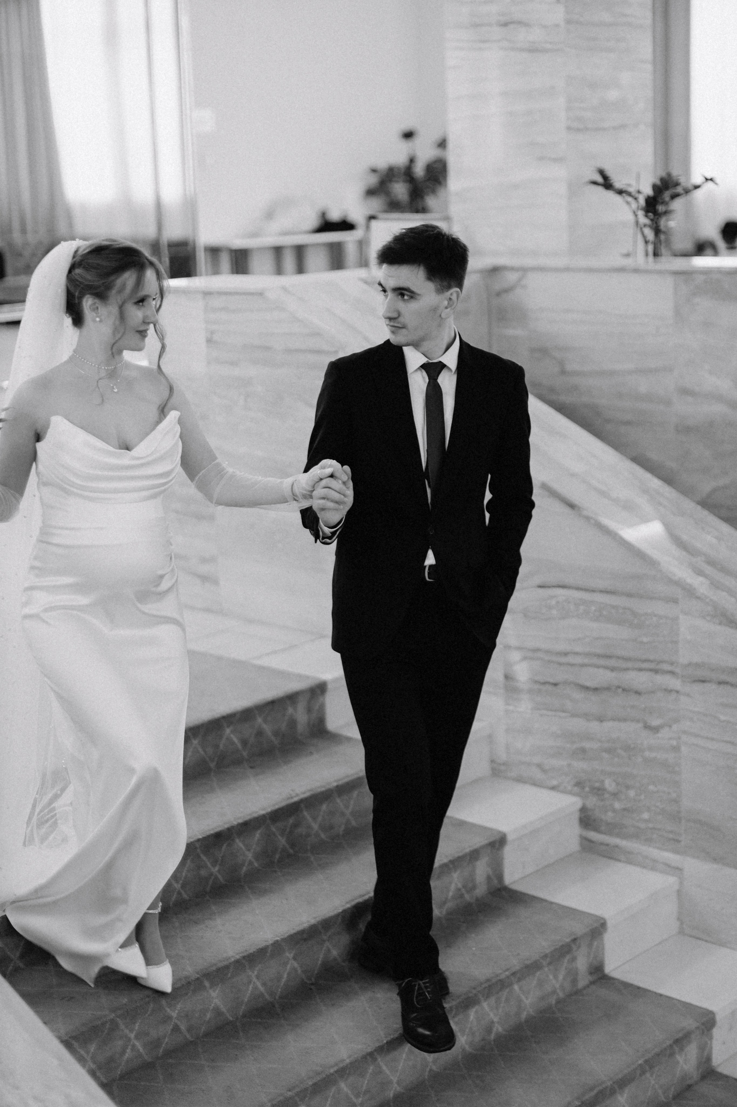 Антон и Вера, роспись в Савеловском ЗАГСЕ и фотосессия в гостинице Hilton. Свадебный и портретный фотограф в Москве Кристина Золотова