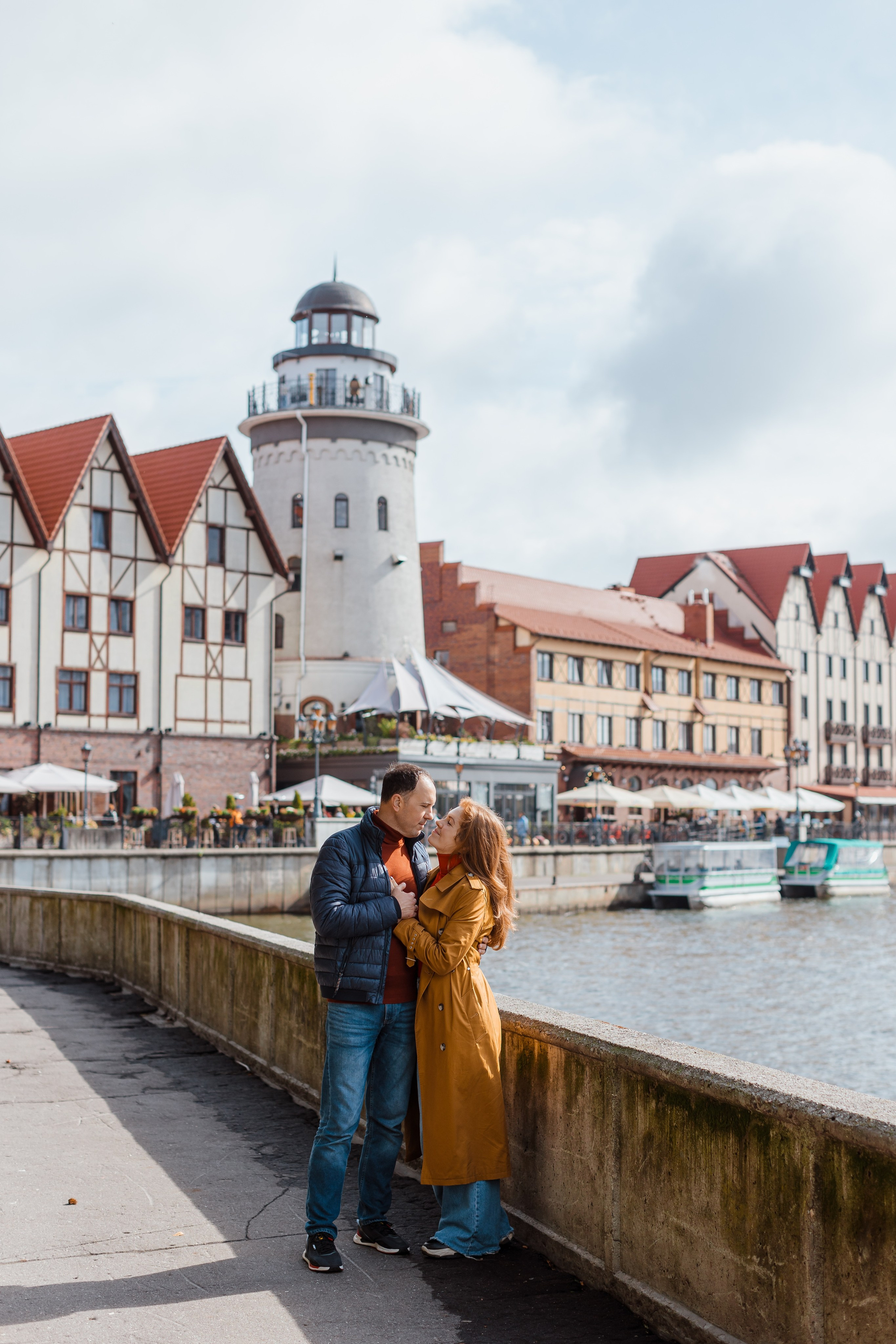 Семейная Рыбная деревня, остров Канта осень. Фотограф в Калининграде свадебная фотография, репортажная, фотосессии