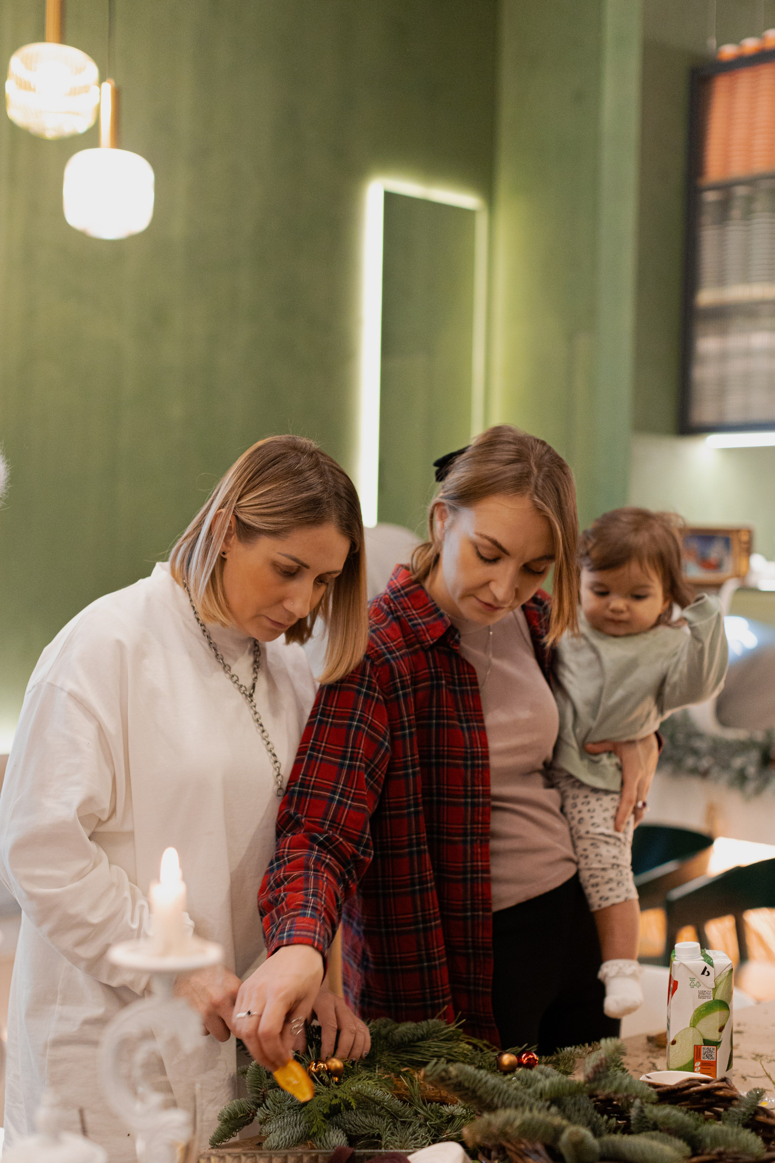 Мк свечи и венок (новогодний корпоратив). Анастасия Ракчеева Художник