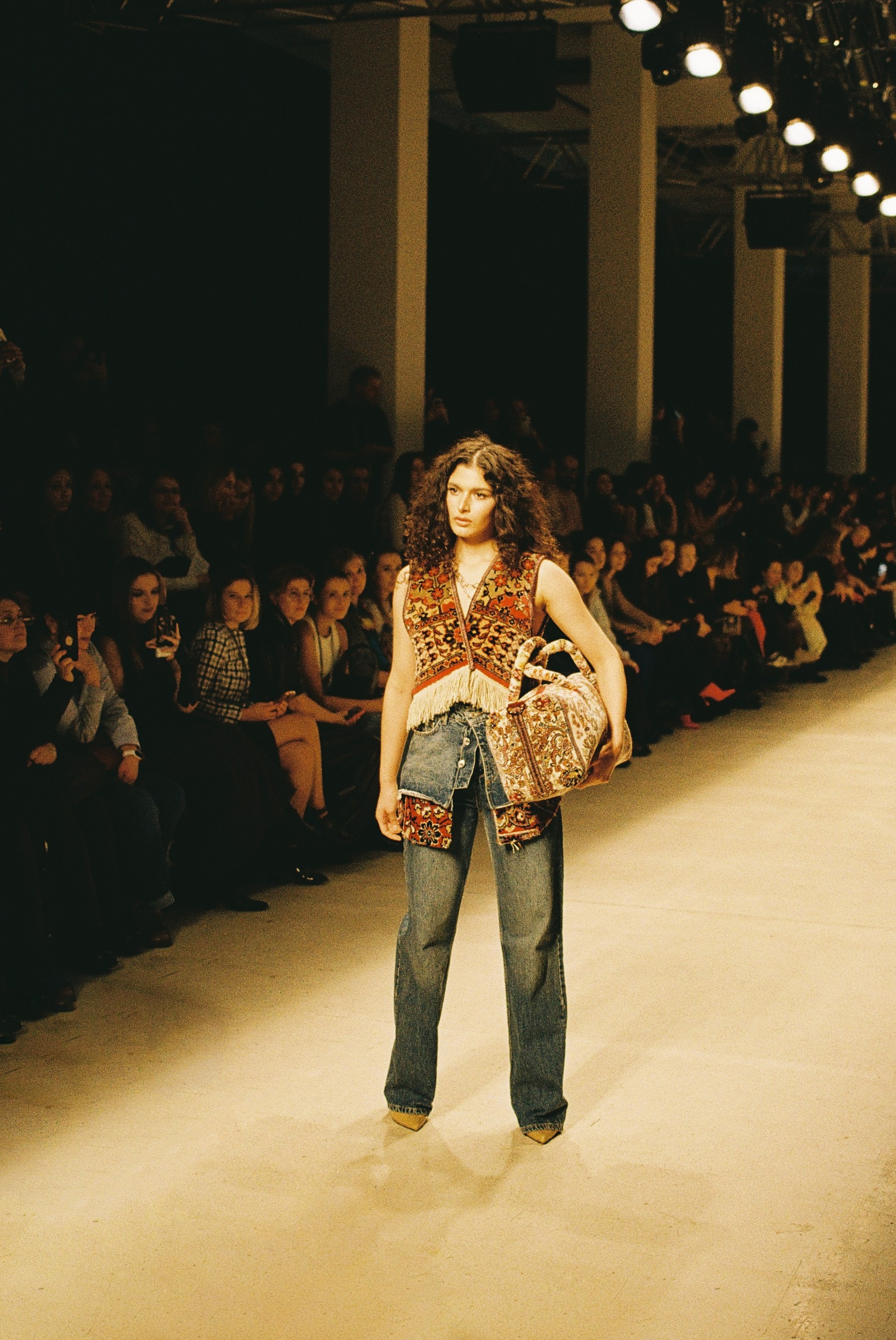 День 2. Плёночный фотограф Москва, Саша Звук