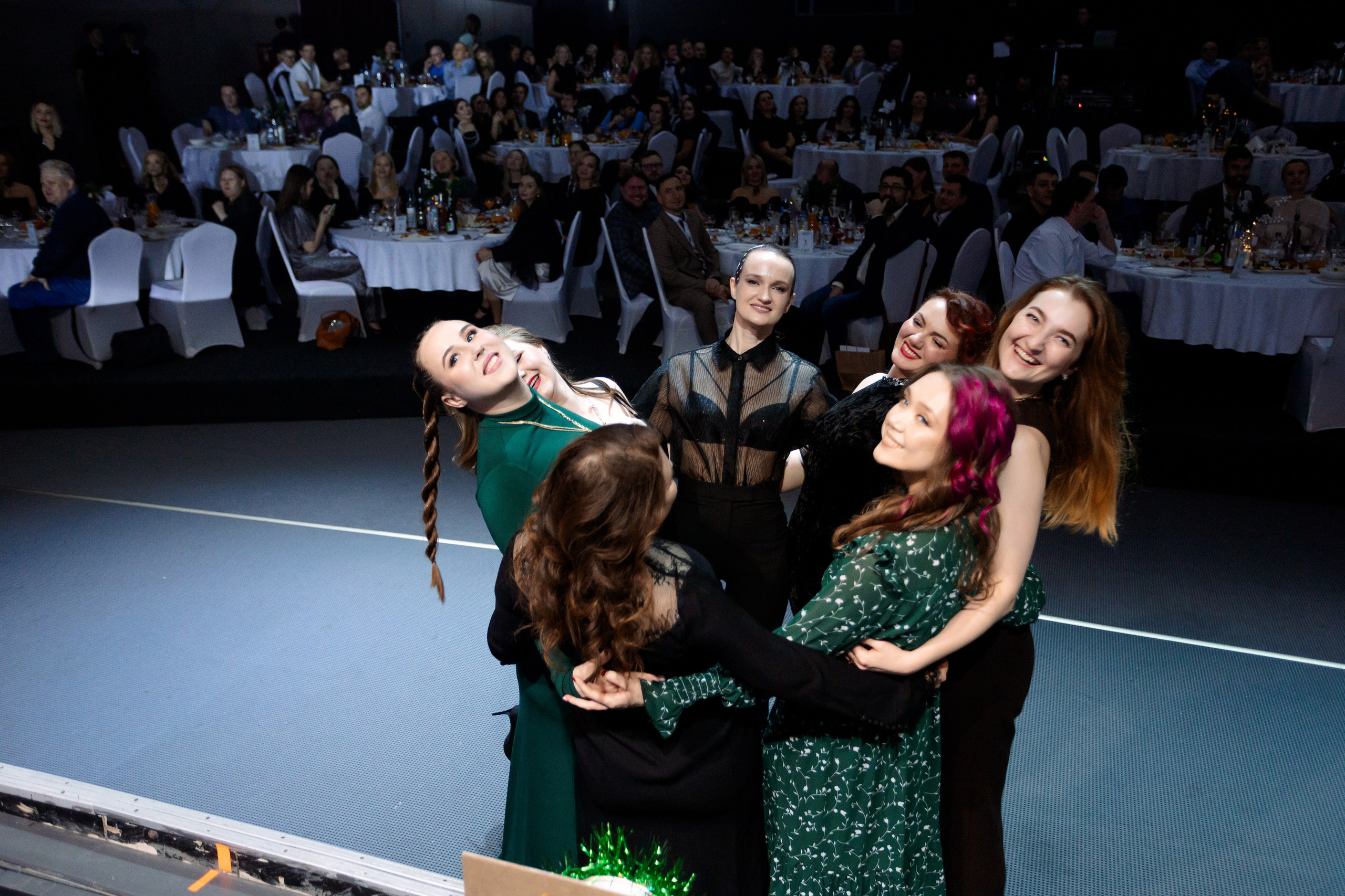 РЕПОРТАЖ: НОВЫЙ ГОД В ДК МЕТАЛЛУРГ. Профессиональный фотограф в Ижевске Леша Петров