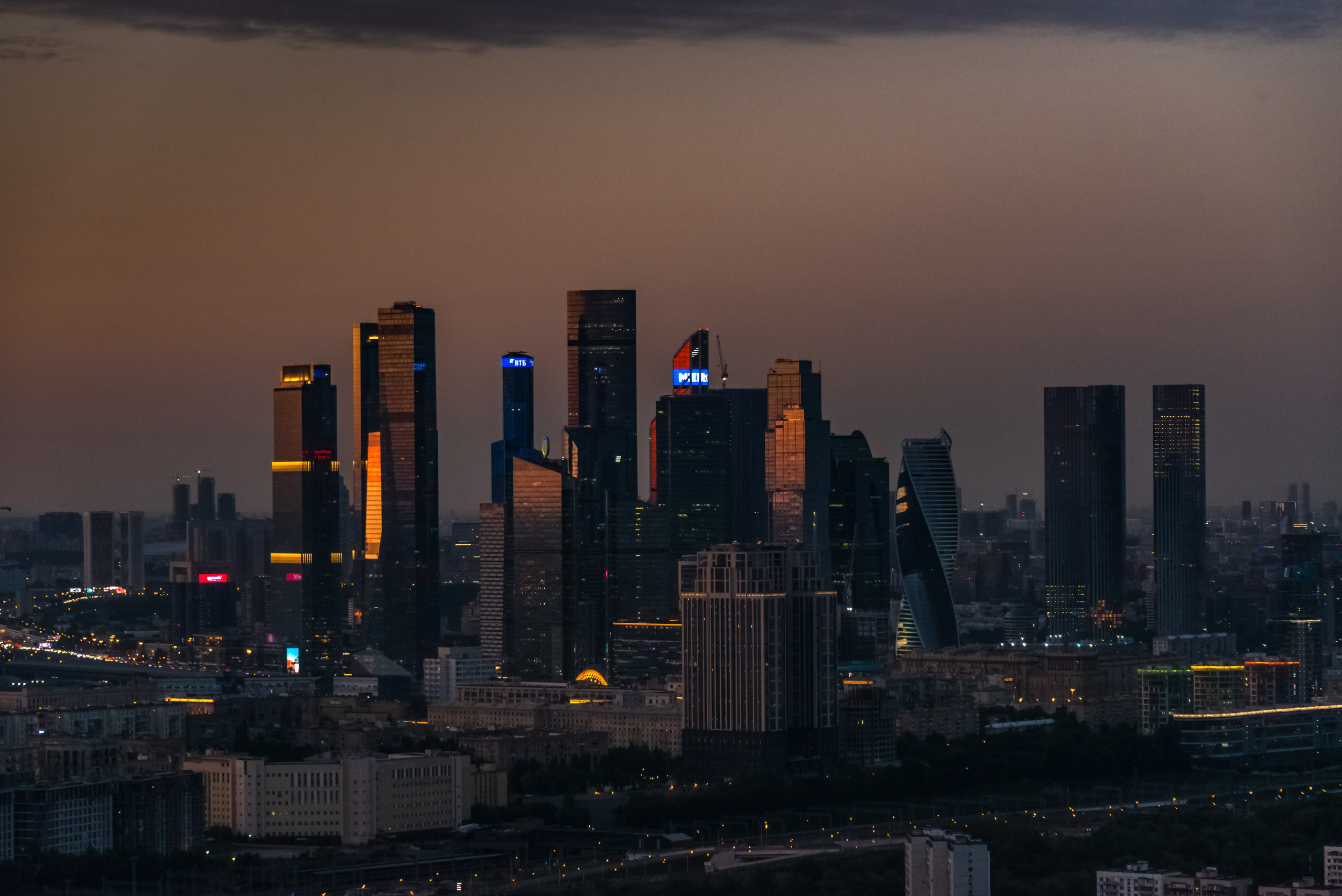 Просто на крышу. Фотограф Лара Кучина