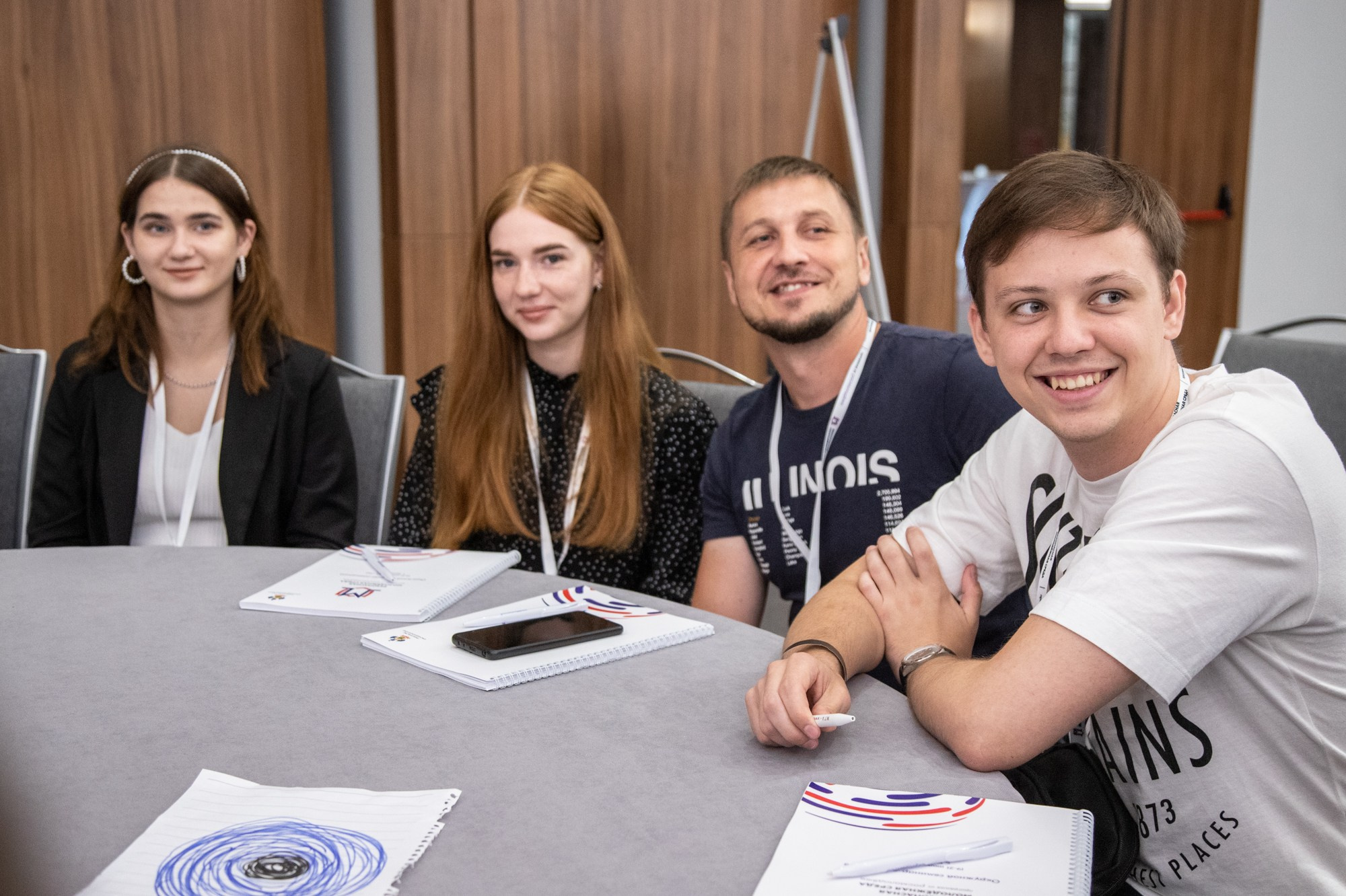 Федеральный семинар от «Росмолодёжи». Репортажный, промышленный и маркетплейс-фотограф Дмитрий Чернат