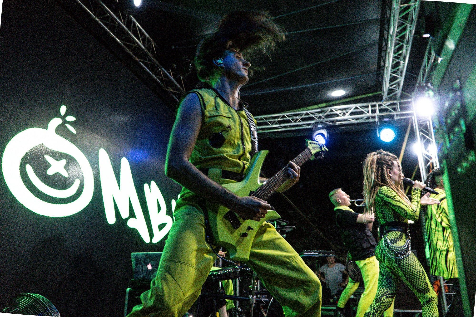 Концерт группы Бомбей. Репортажный, промышленный и маркетплейс-фотограф Дмитрий Чернат