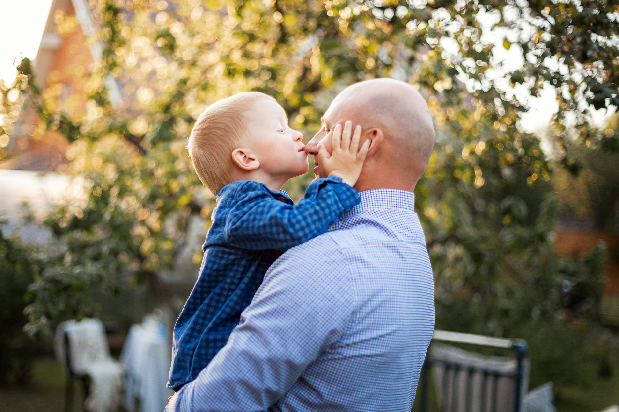 Цветущие яблони. Олеся, Юра и Федя. Семейный и детский фотограф Комина Елена, Власиха, Одинцово