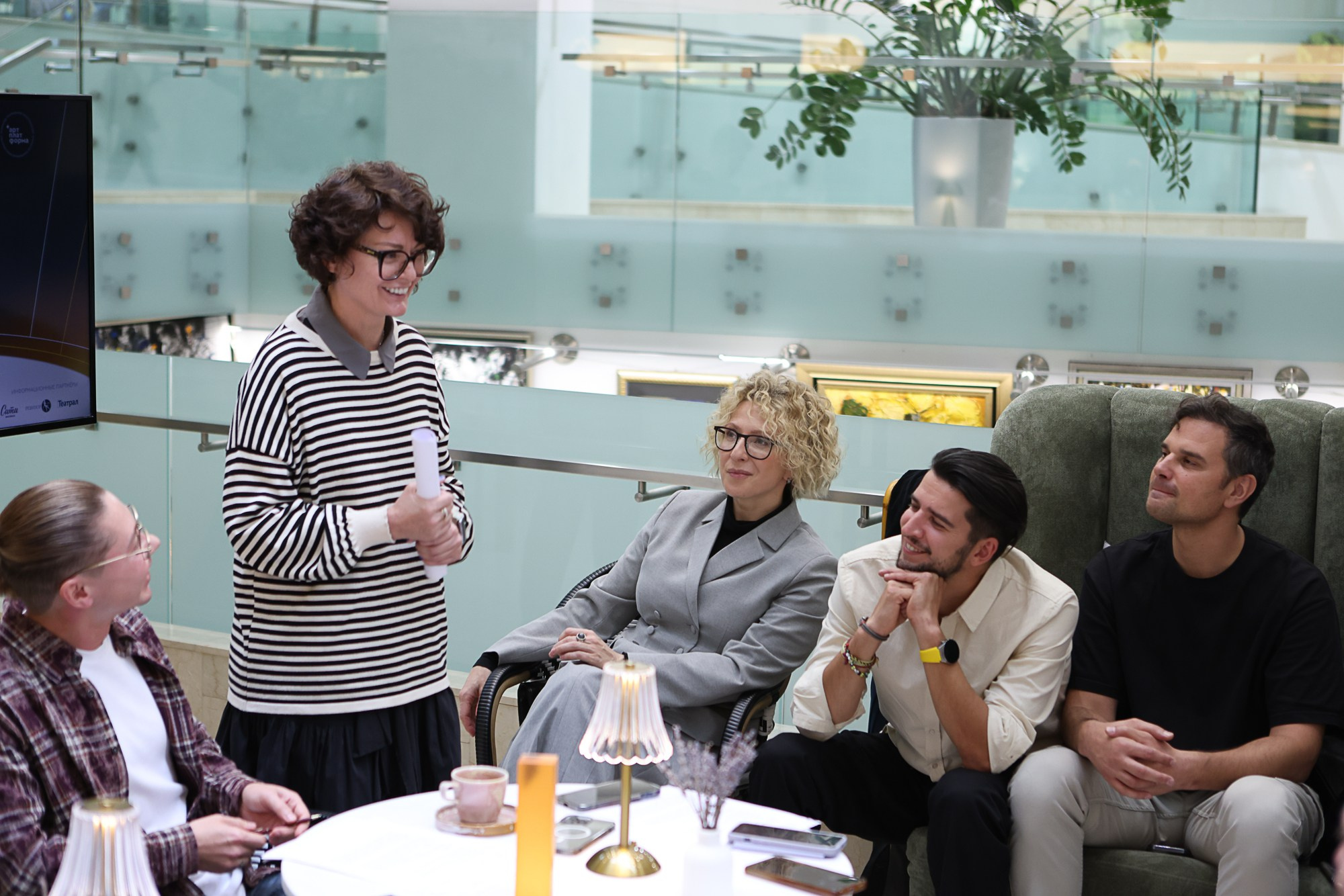 Пресс-бранч АРТ-ПЛАТФОРМА. Reportage, architectural, fine art photographer Lena Melnikova in Moscow