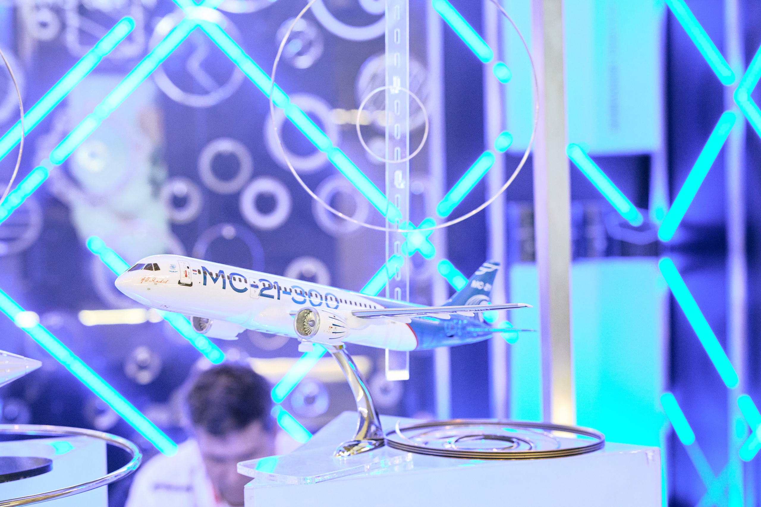 Иннопром-2025. Предметный и репортажный фотограф Алексей Кротов