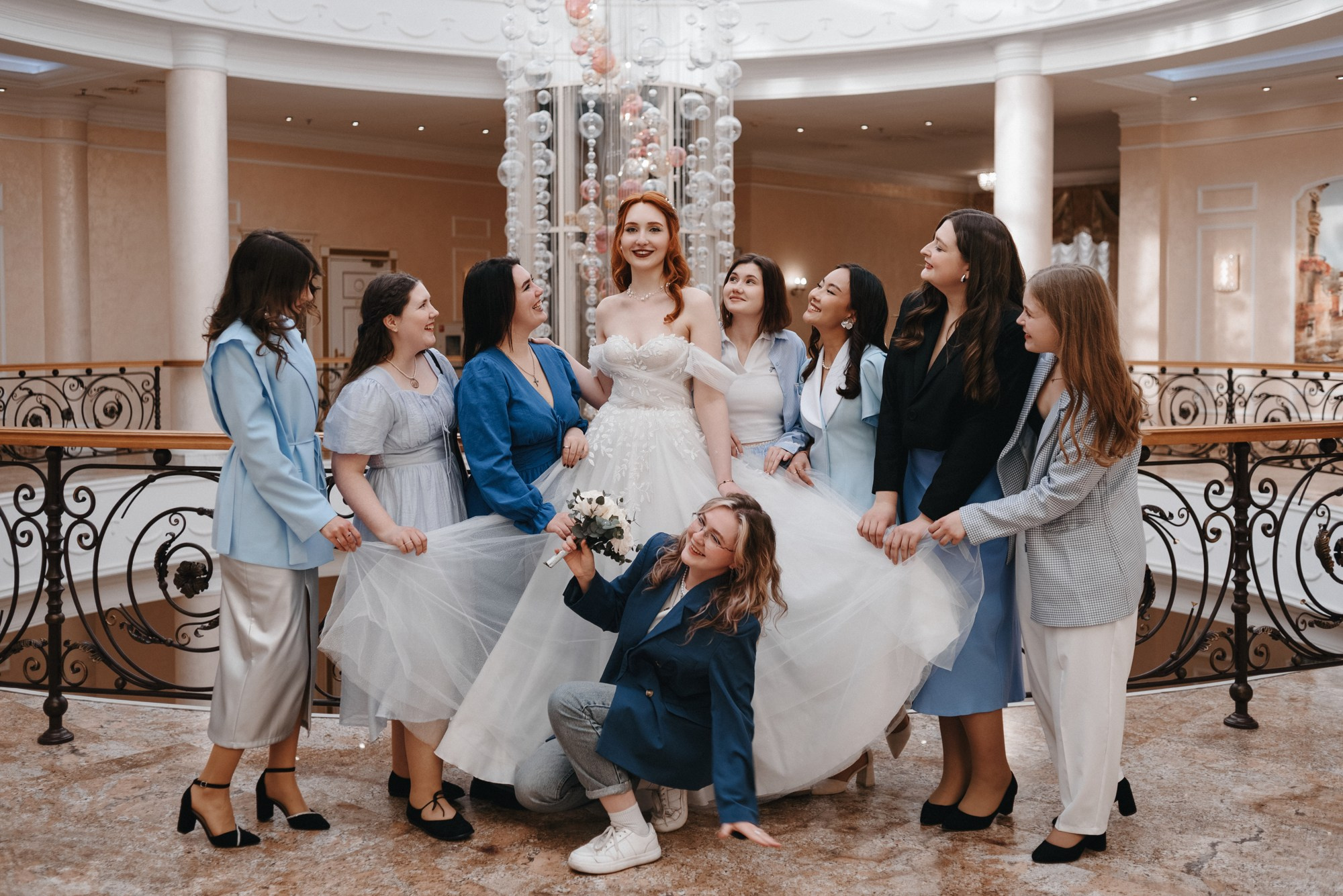 Искренние эмоции пары на свадебной фотосессии в Тюмени