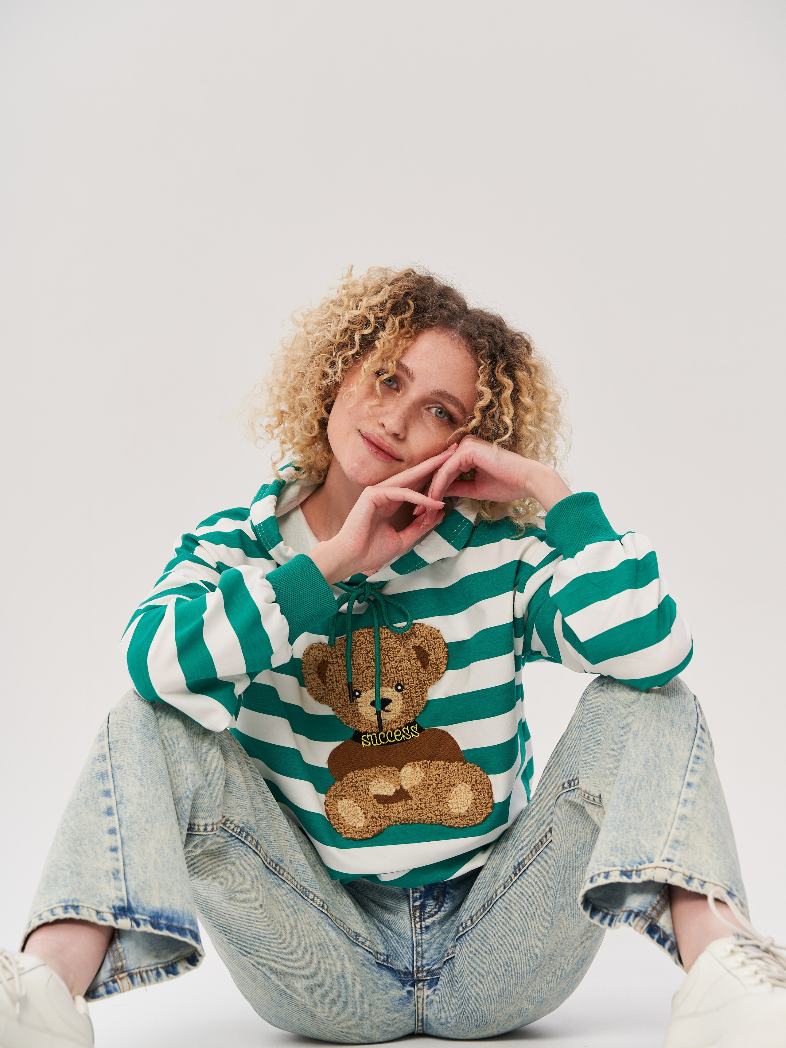 Худи. Фотограф для маркетплейсов в Москве