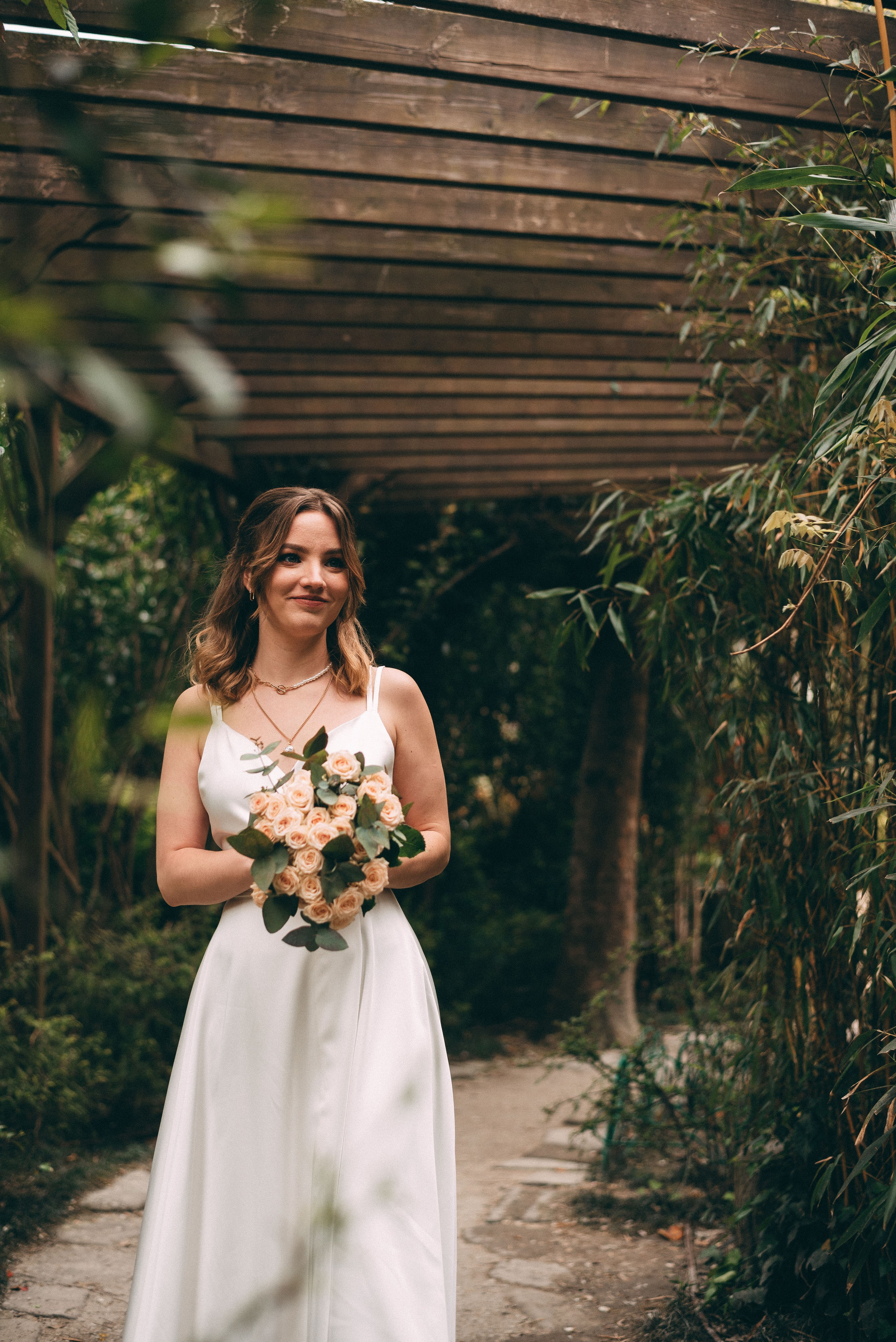 Фотосессия свадьбы или lovstory в центре Сочи, Зимний театр. Фотограф в Сочи — Маргарита Поганова