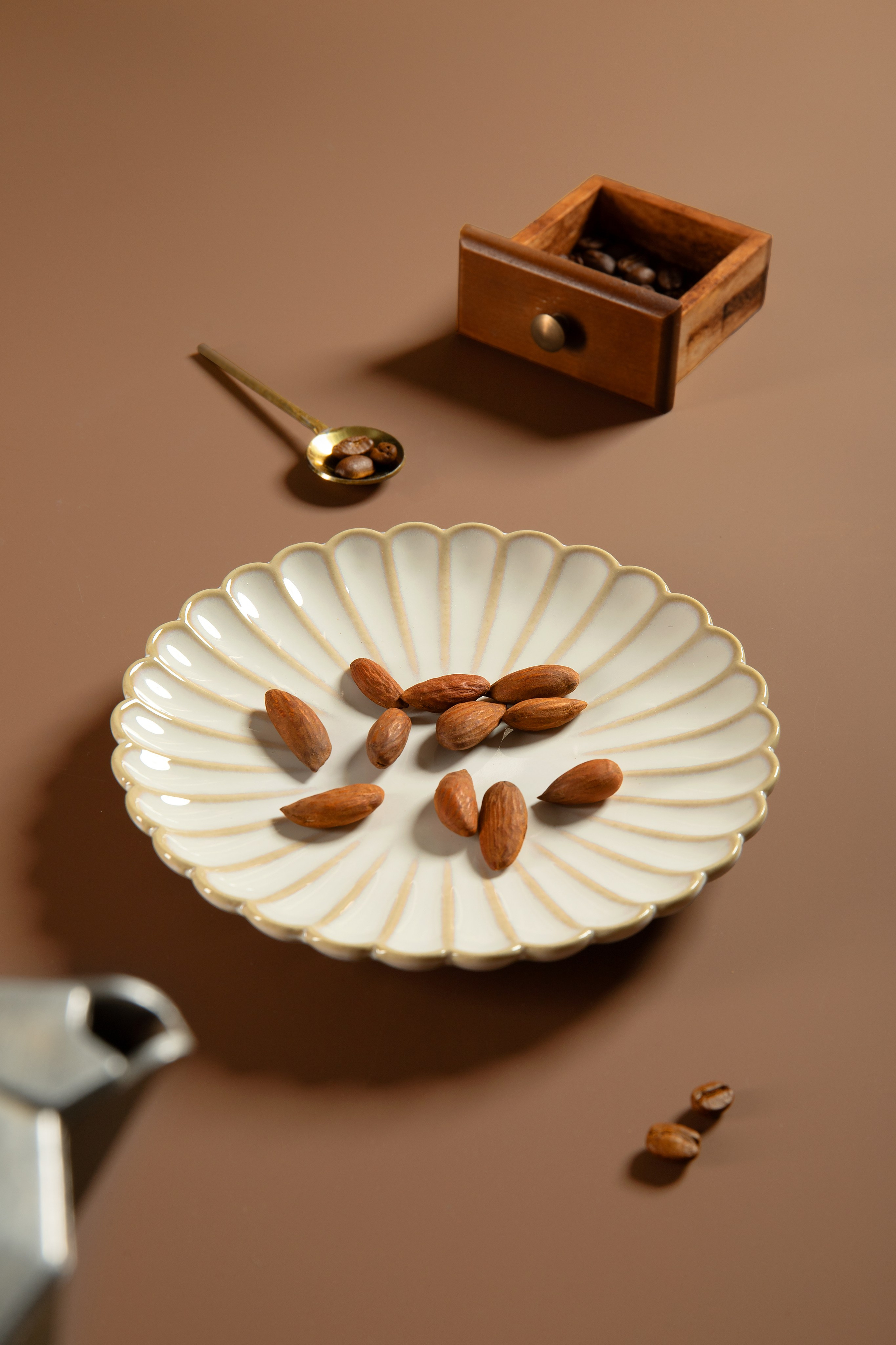 Декор, предметы интерьера, посуда. Предметный фотограф в Москве Мария Игнатенко. Нейрофото, ретушь, сет-дизайн