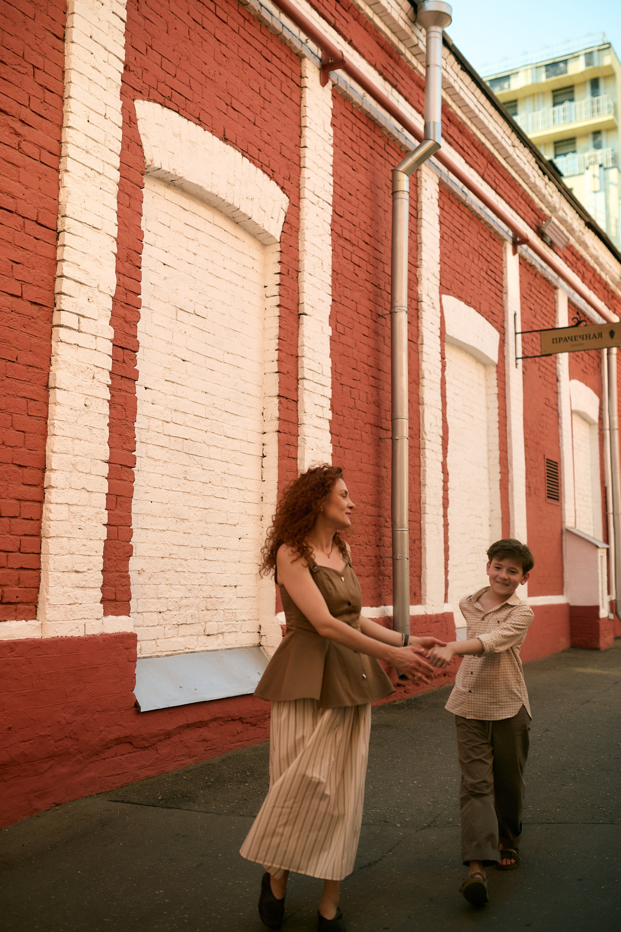 Олеся и Вова в центре Москвы. Семейный и свадебный lifestyle-фотограф в Москве Мария Петрова