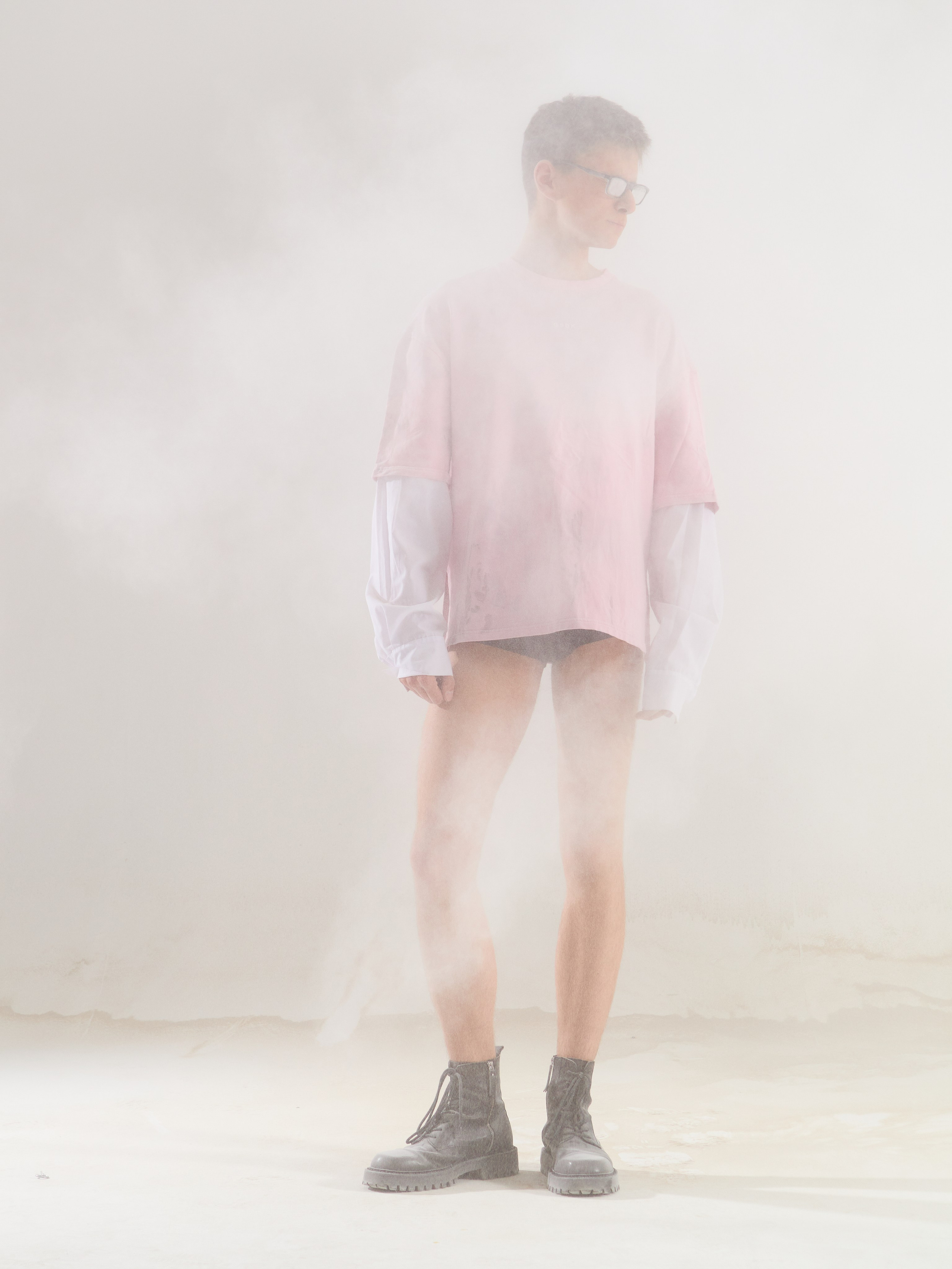 Снимем одежду с мерчандайзингом: предметная съемка в Москве, фотограф с креативом