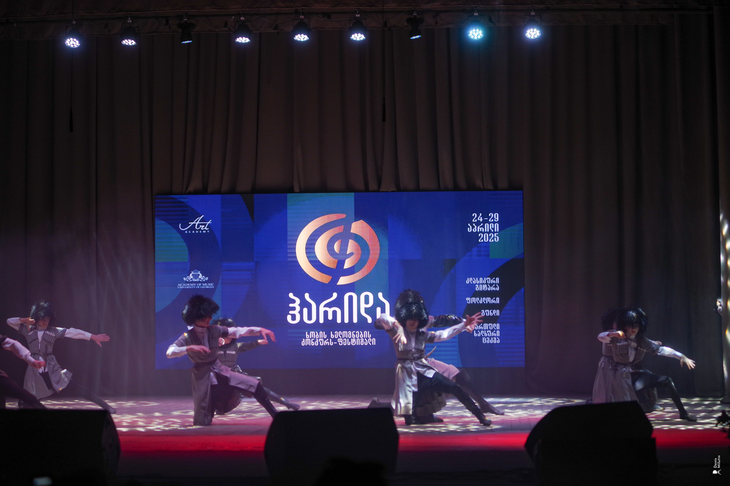 Танцы в Хоби. Портретный фотограф Денис Милютин