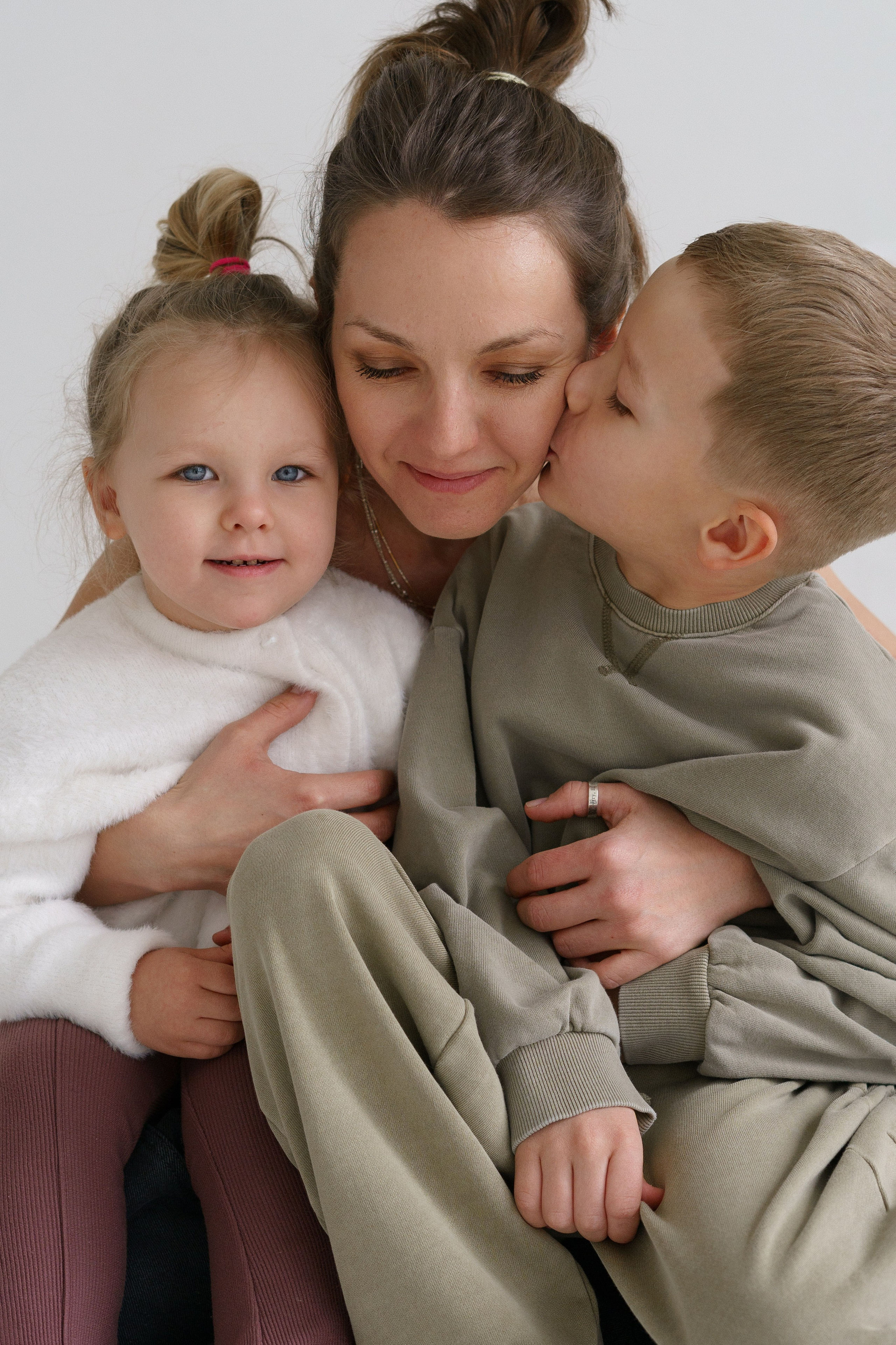 Наталья, Варя, Матвей. Главная