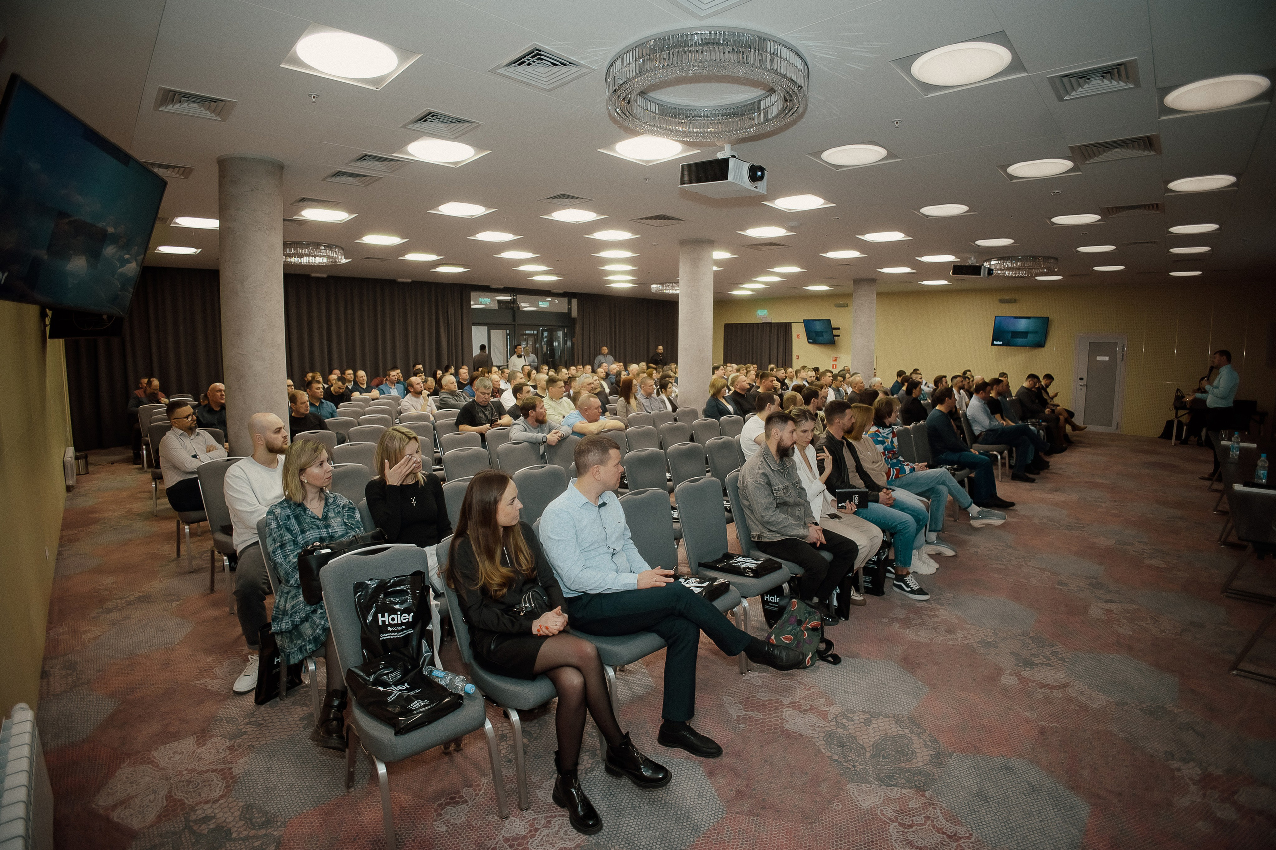 Haier. Свадебный фотограф