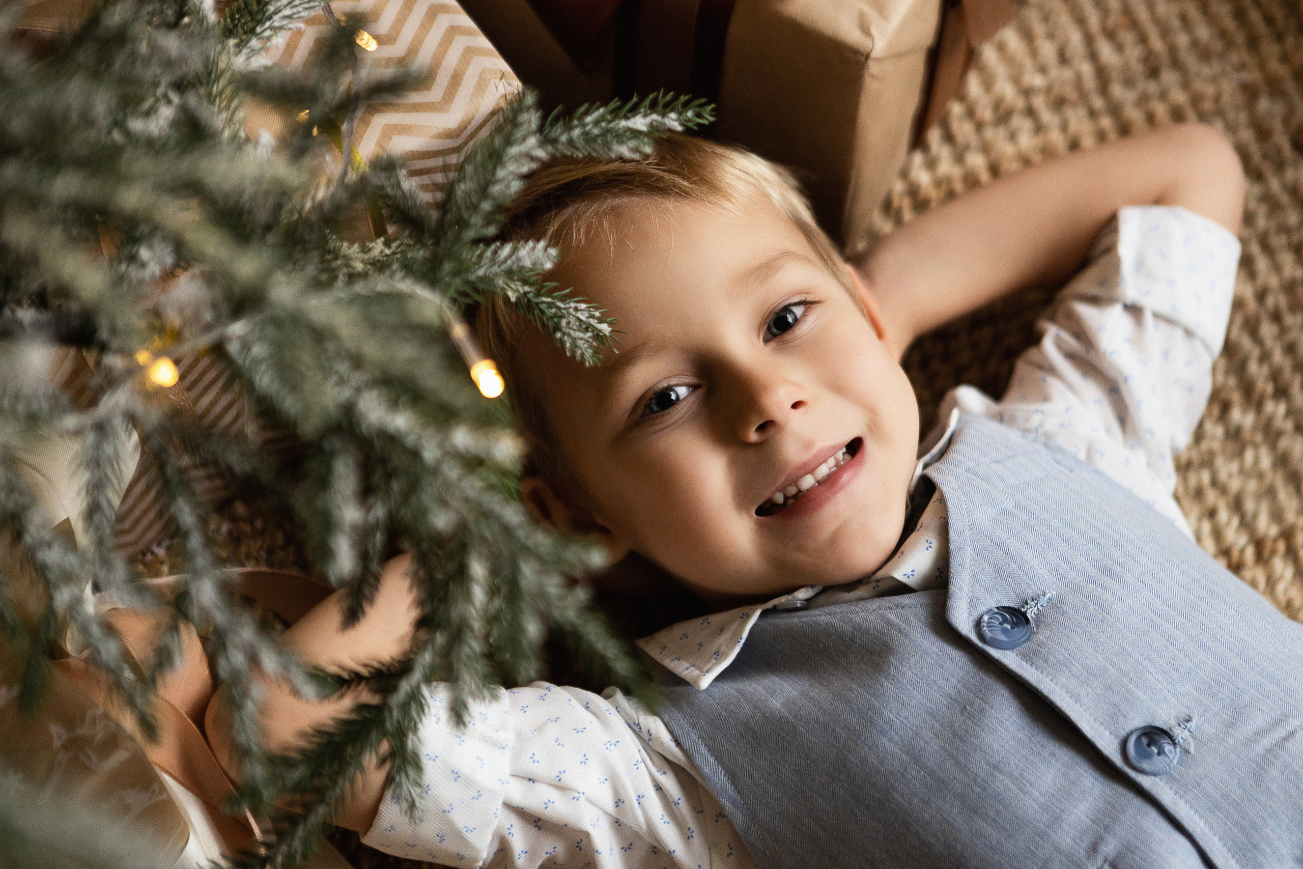 Новогодняя семейная фотосессия в зале Глобус. Семейный и свадебный фотограф Москва Канделаки Ольга