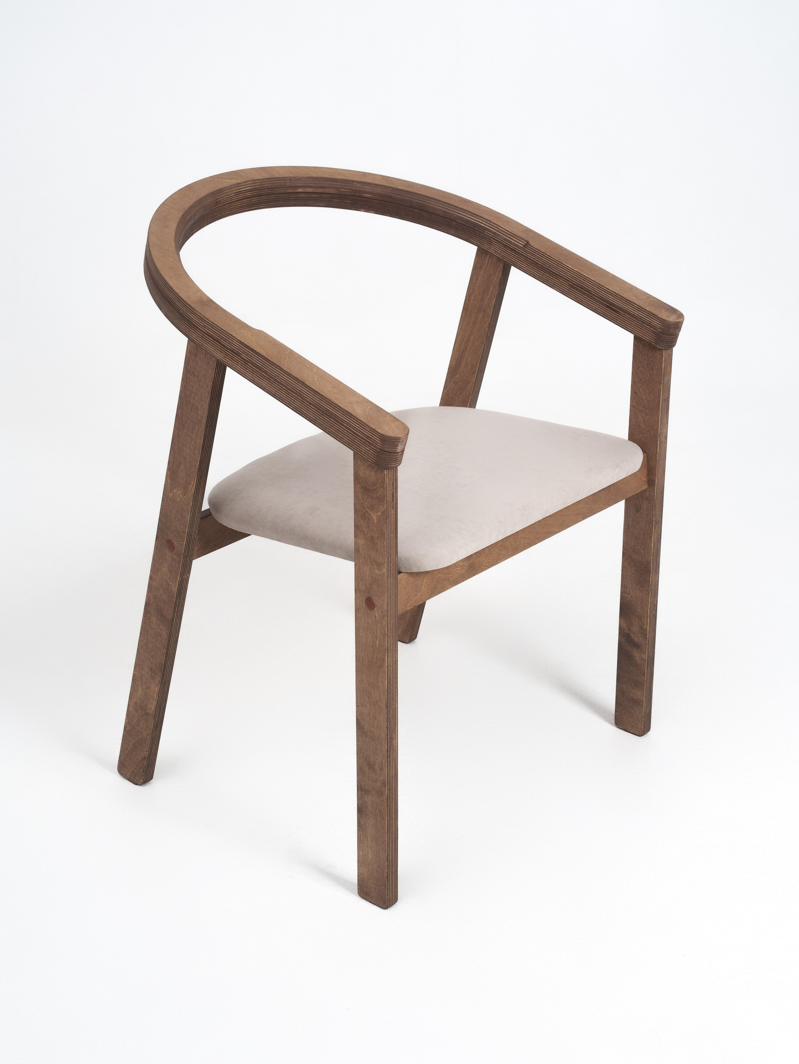 Столы и стулья для маркетплейсов. Иван Упоров — фотограф, рилсмейкер чебоксары