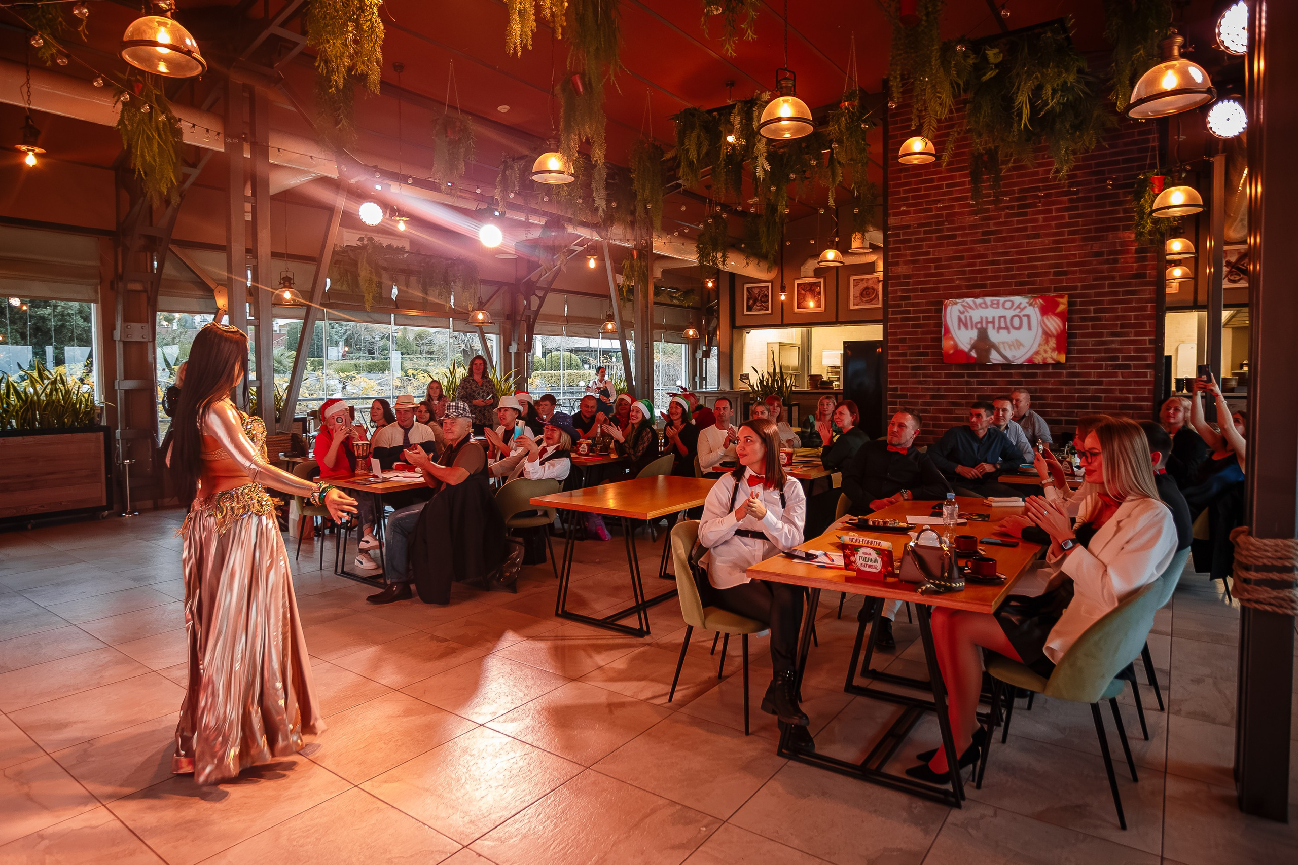 Новый годный АнтиКвиз_Palmira Palace_Ялта_15.12.2024. Аминов Руслан | Фотограф