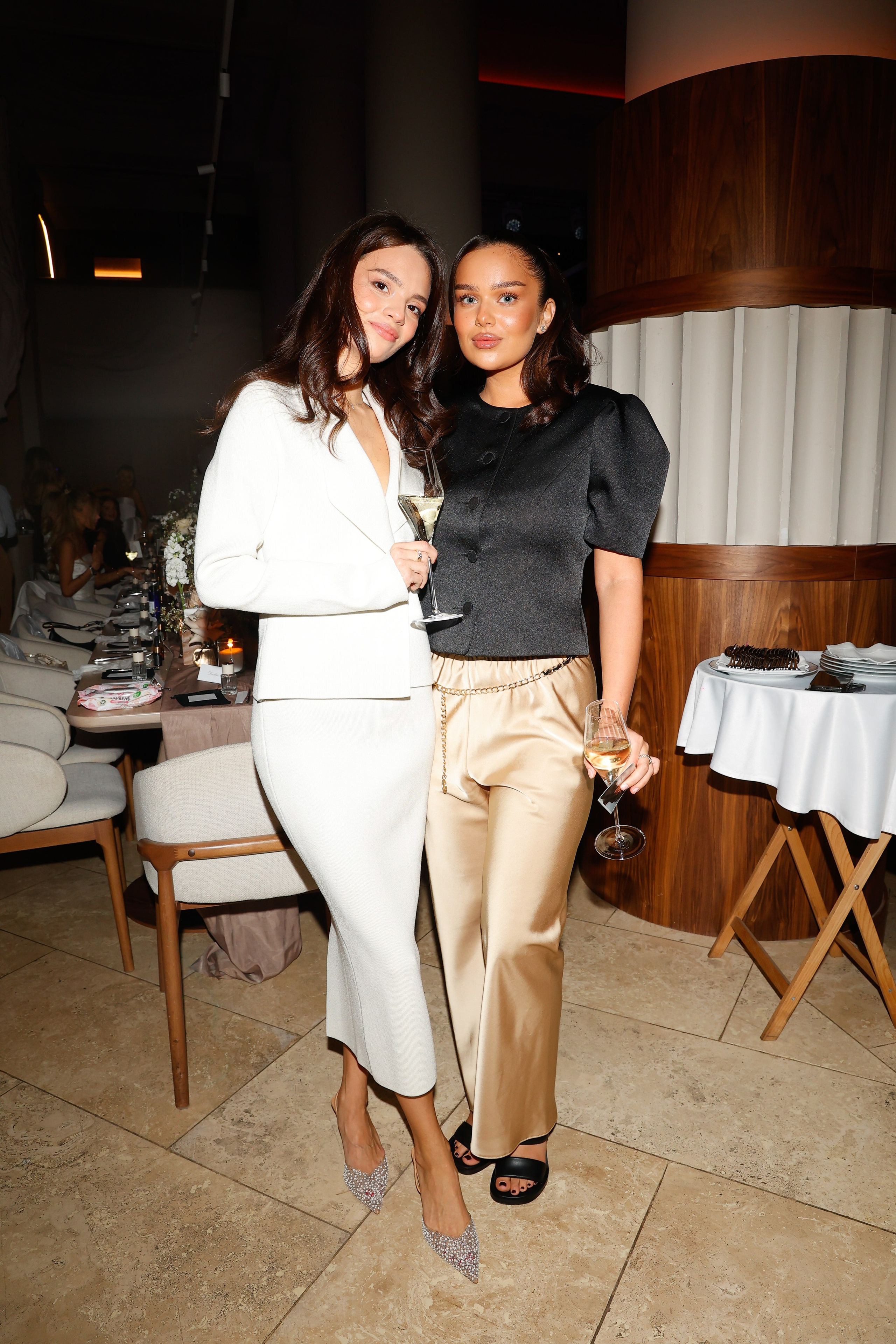 КАТЯ МОТОВИЛОВА. Nikolskayasecular