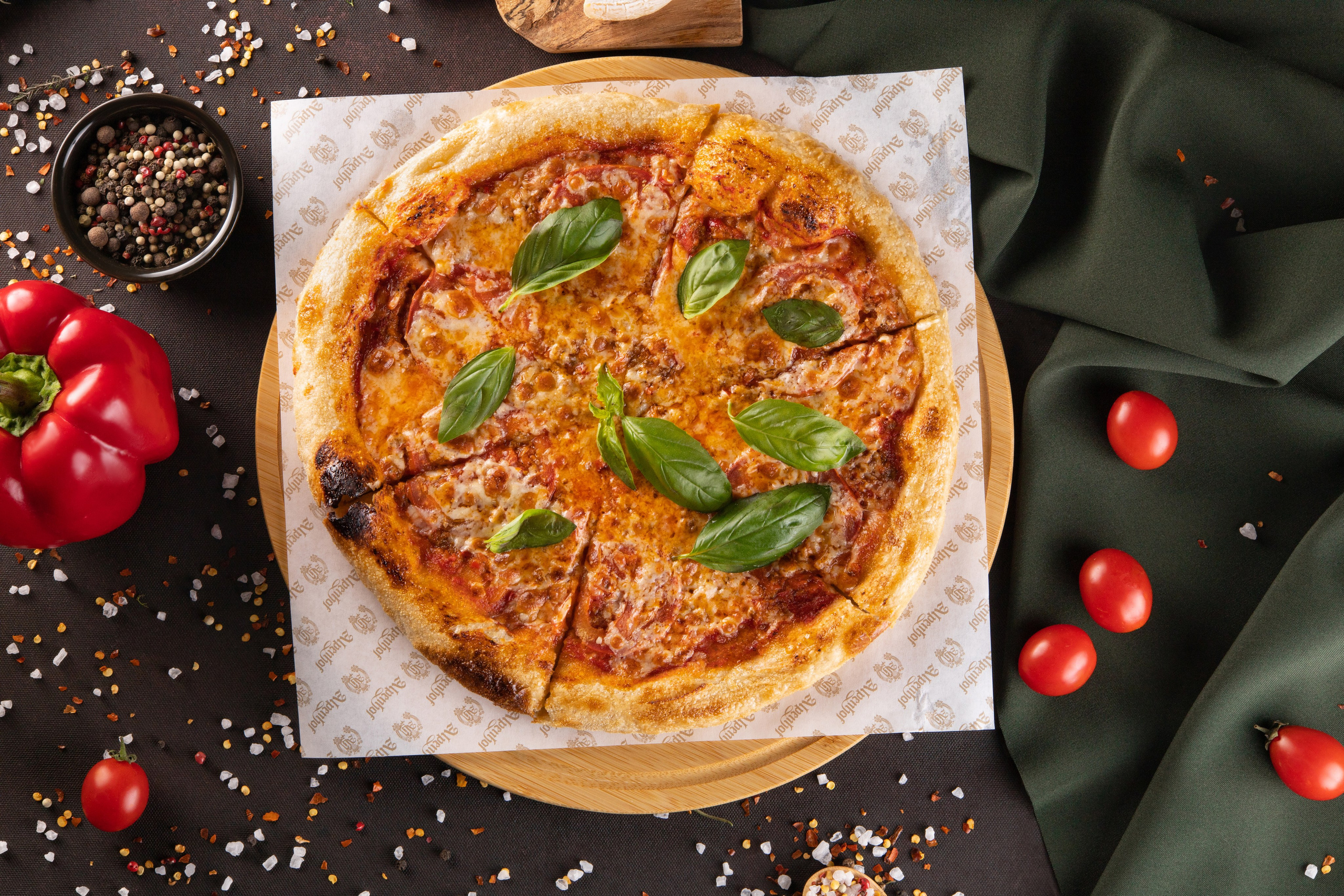 Фотографии пиццы в Астане. Рекламный фуд фотограф и видеограф в Астане Алина Лысенко