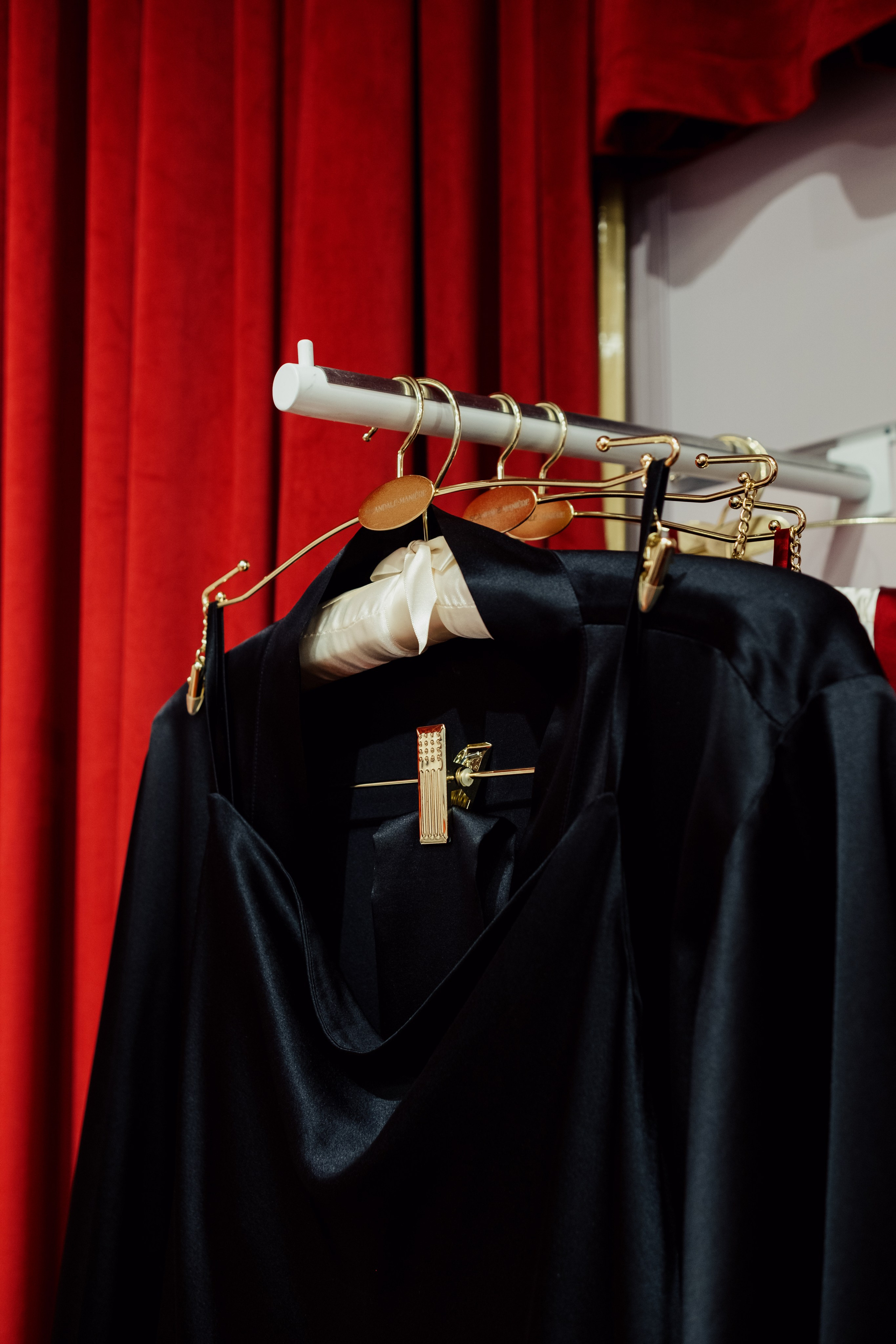 SCANDALE MANIERE. Репортажный и портретный фотограф в Москве Илья Спиридонов