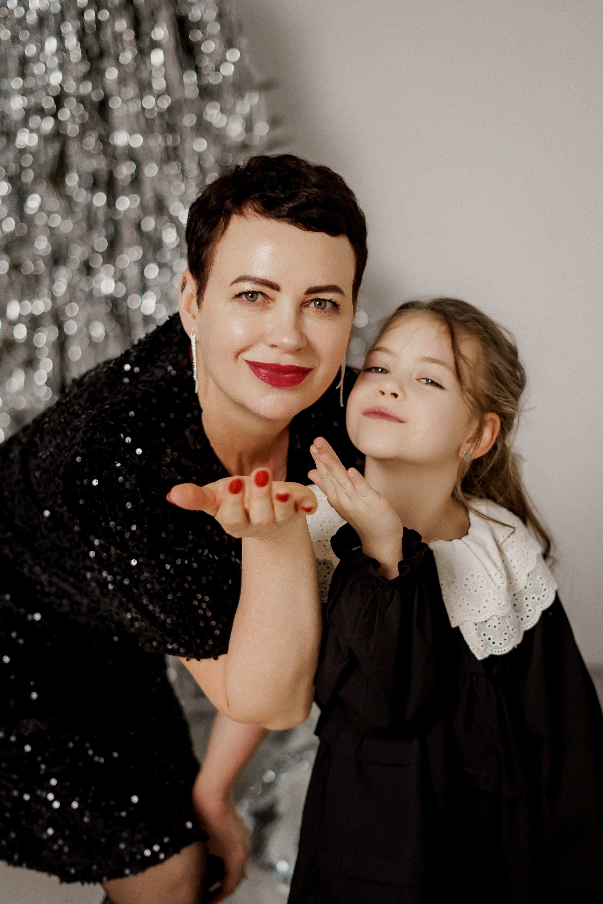 Света и вика. Фотограф Валерия Крахмалева