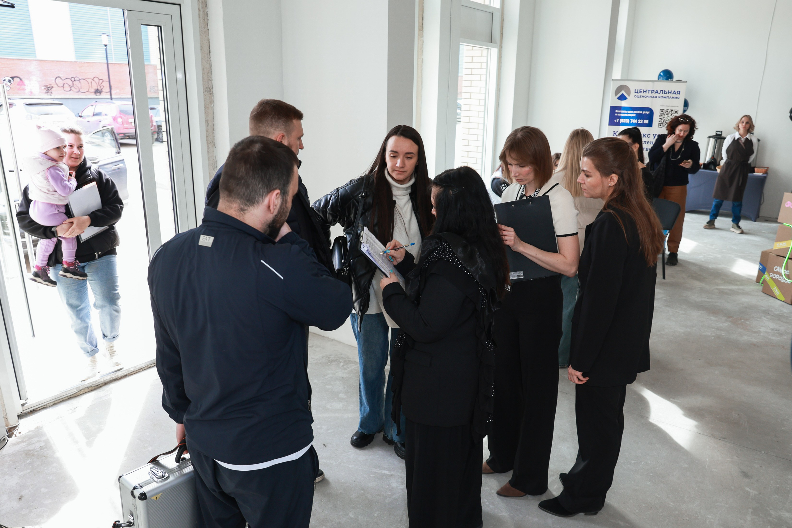 Выдача ключей Кварталы Телецентра 19I56. Фотограф Юлия Мальцева