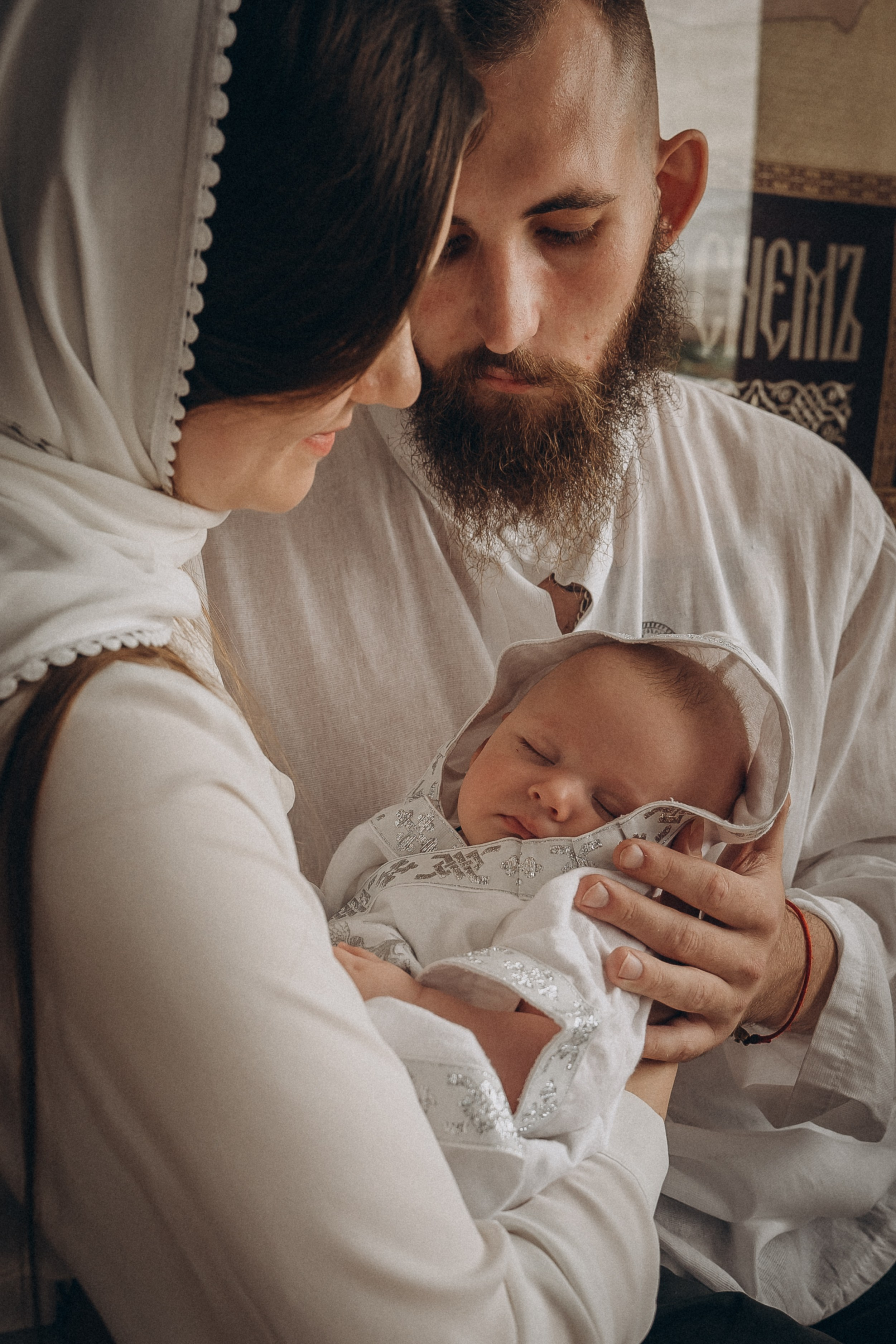 Фотосессия крещения, фотограф таинства крещения Москва, ребенок с мамо. Фотограф Ольга Рубцова в Москве и Московской области