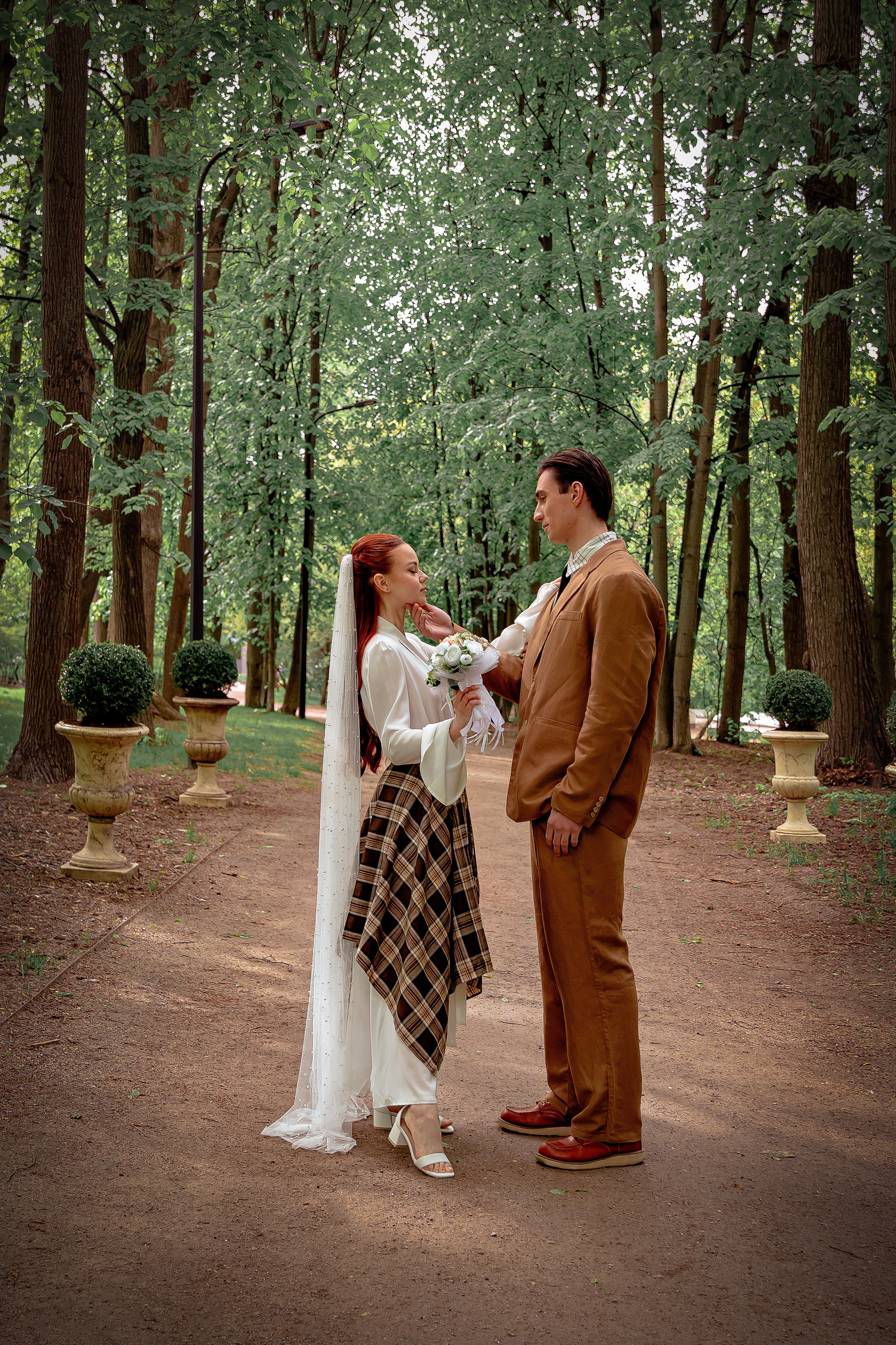 Свадьба под дождем «Марина-Марк». Свадебный/Портретный фотограф снимаю в Москве