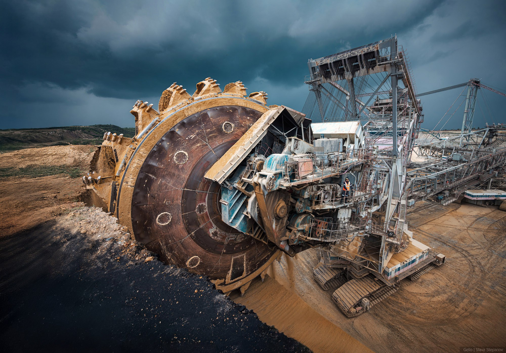 Добыча. Фотограф Слава Степанов, Gelio