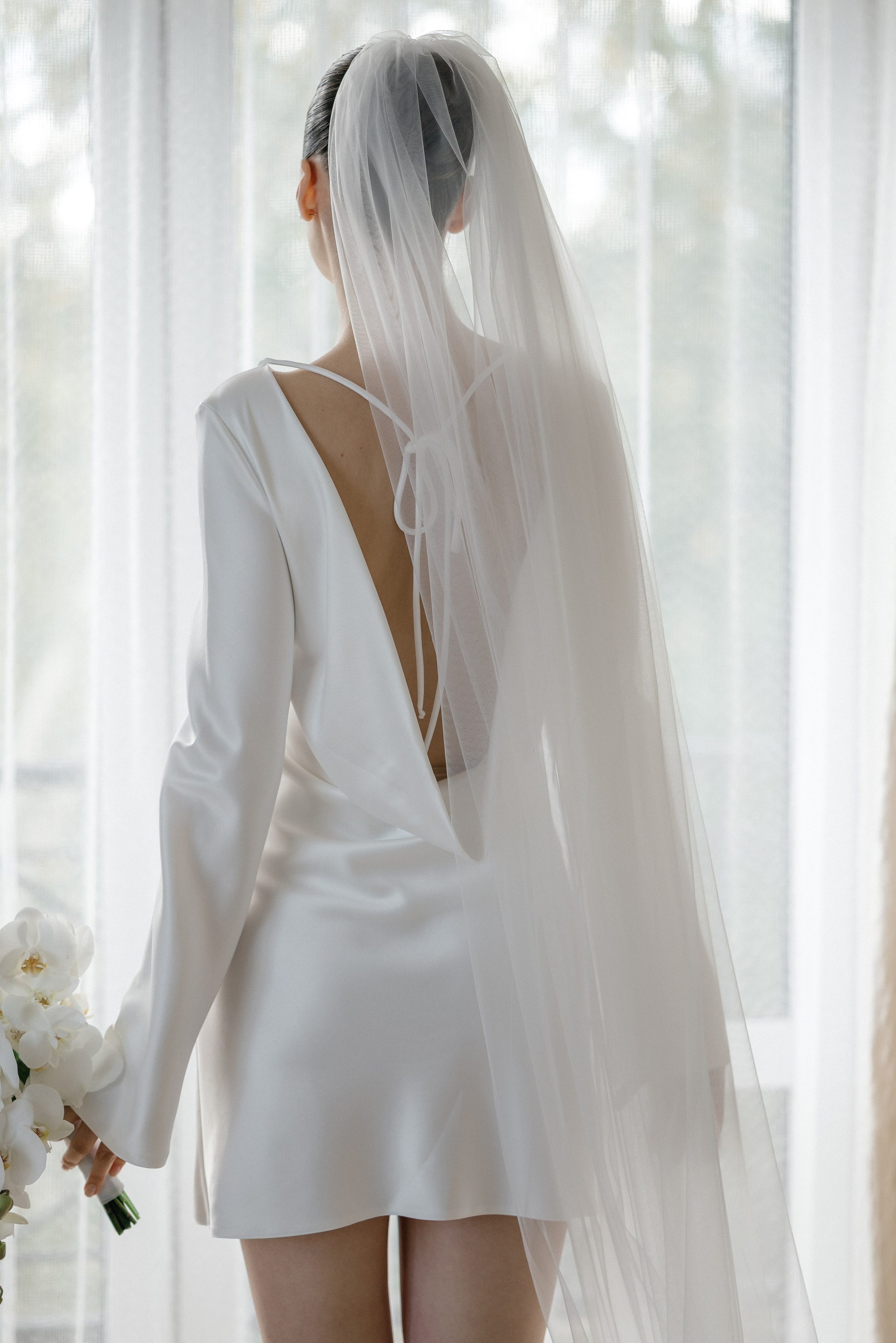 Wedding day in VERSAL PARK. Wedding PHOTOGRAPHER Andrew Vnukov