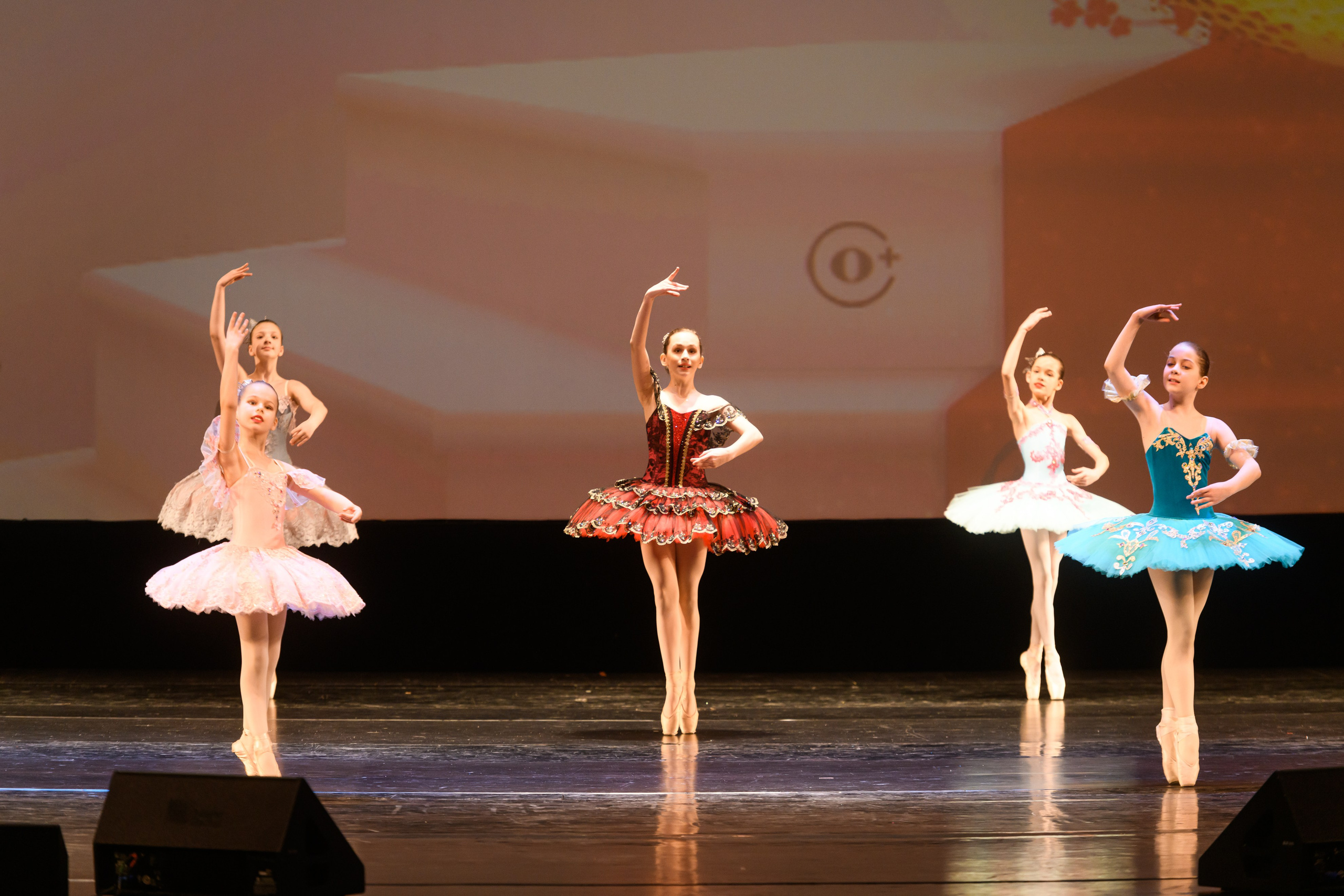 23 апреля, часть 1, БКЗ Октябрьский, г. Санкт-Петербург. Золотое яблочко